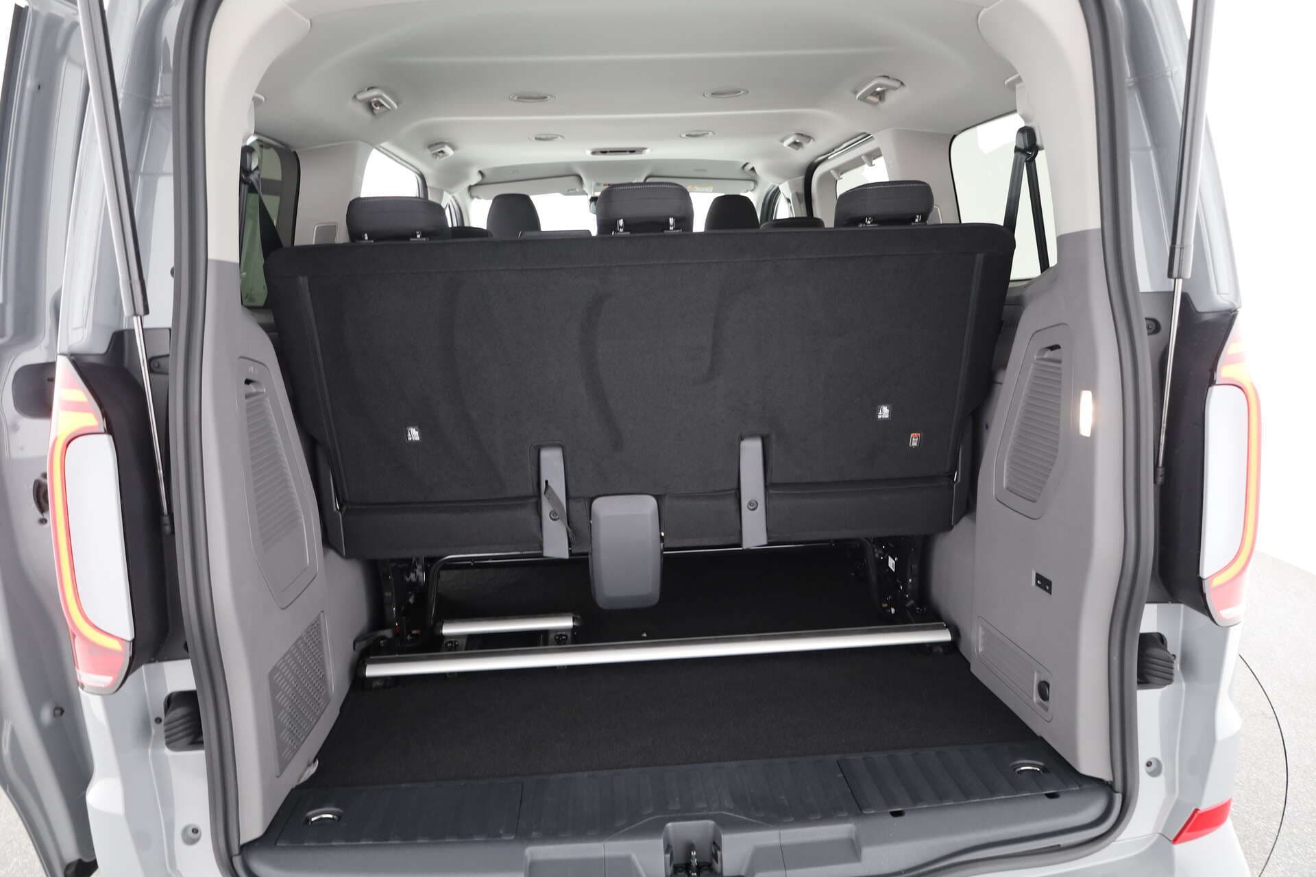 VOLKSWAGEN NUTZFAHRZEUGE T7 Caravelle, photo 13 sur 17