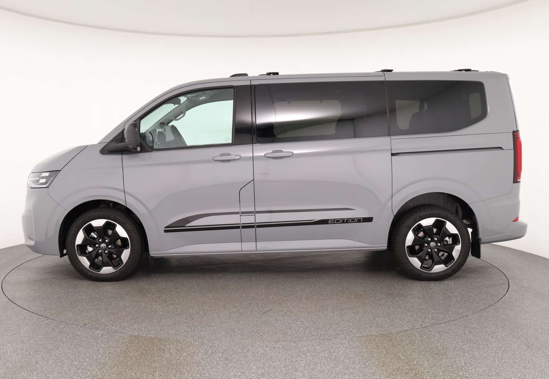VOLKSWAGEN NUTZFAHRZEUGE T7 Caravelle, photo 4 sur 17