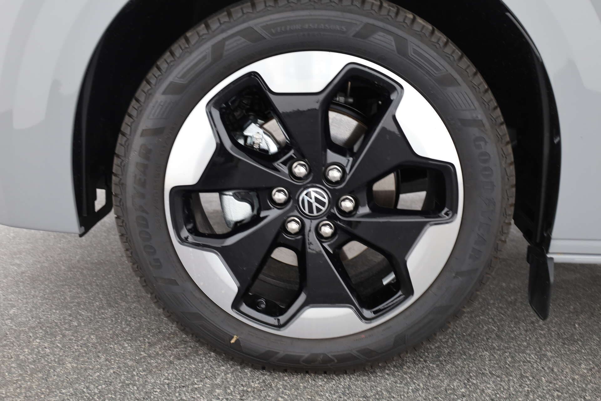 VOLKSWAGEN NUTZFAHRZEUGE T7 Caravelle, photo 7 sur 17