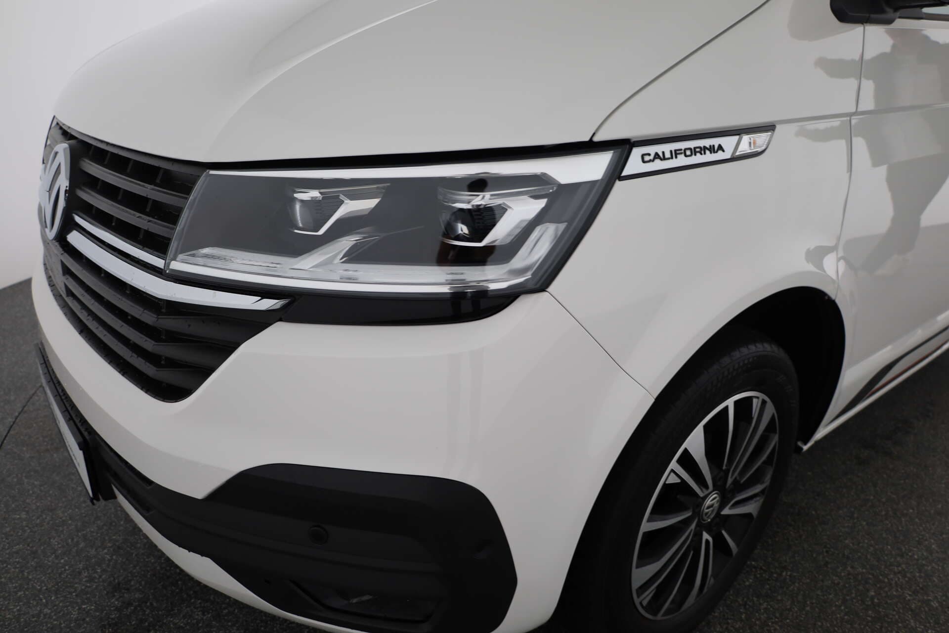 VOLKSWAGEN NUTZFAHRZEUGE T6.1 California, photo 6 sur 17