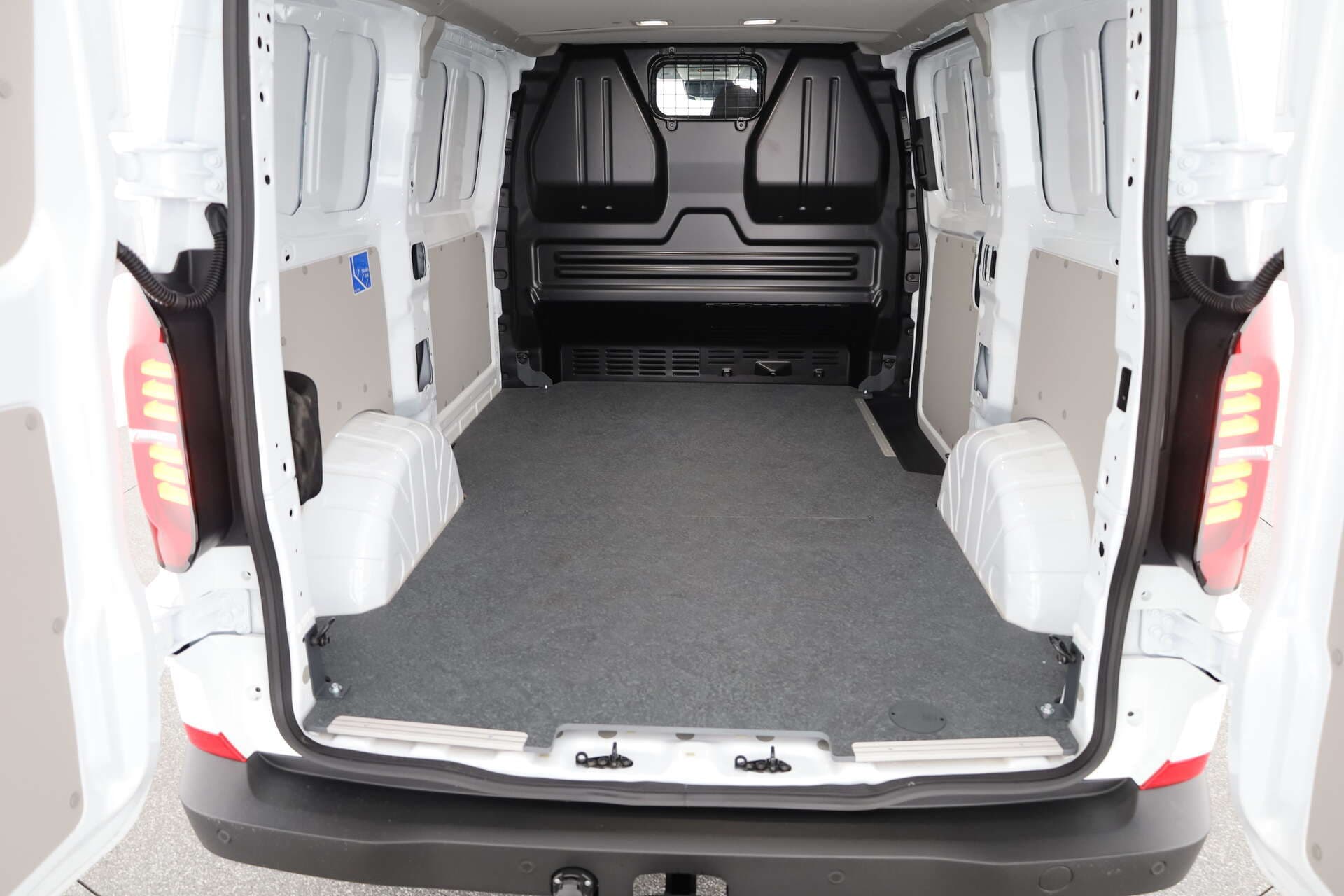 VOLKSWAGEN NUTZFAHRZEUGE T7 Transporter, photo 10 sur 17