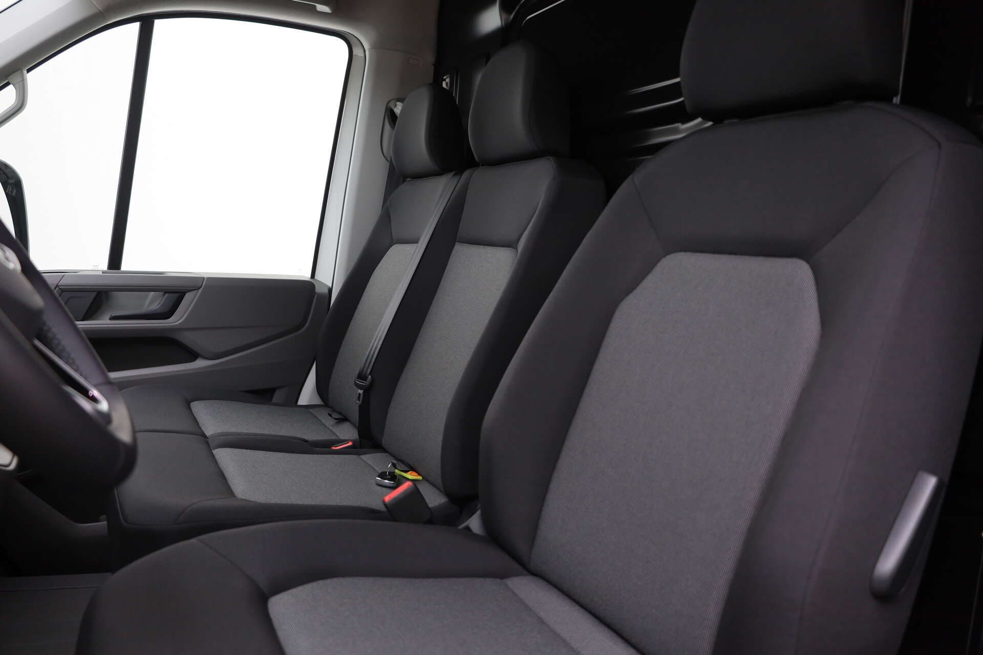 VOLKSWAGEN NUTZFAHRZEUGE Crafter 35, photo 14 sur 16