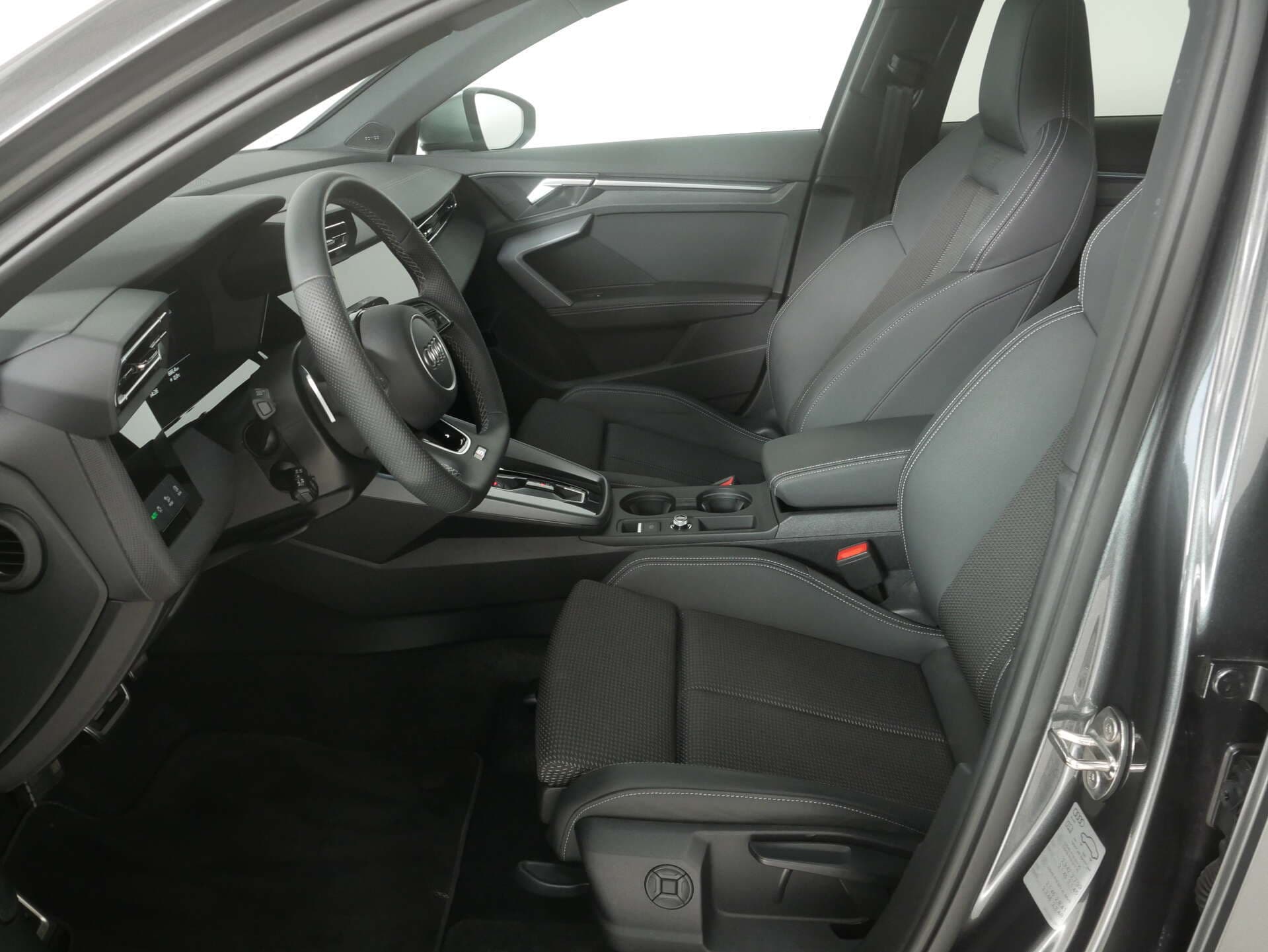 AUDI S3 Limousine, photo 9 sur 17