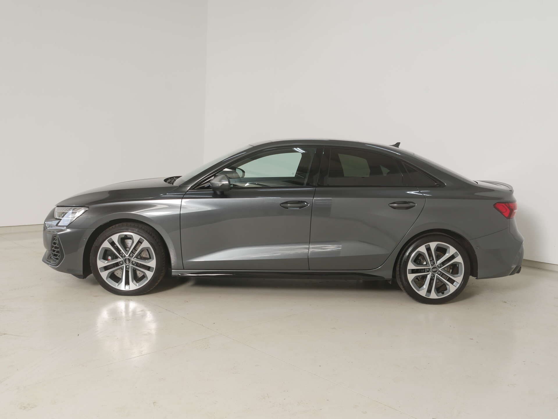 AUDI S3 Limousine, photo 3 sur 17