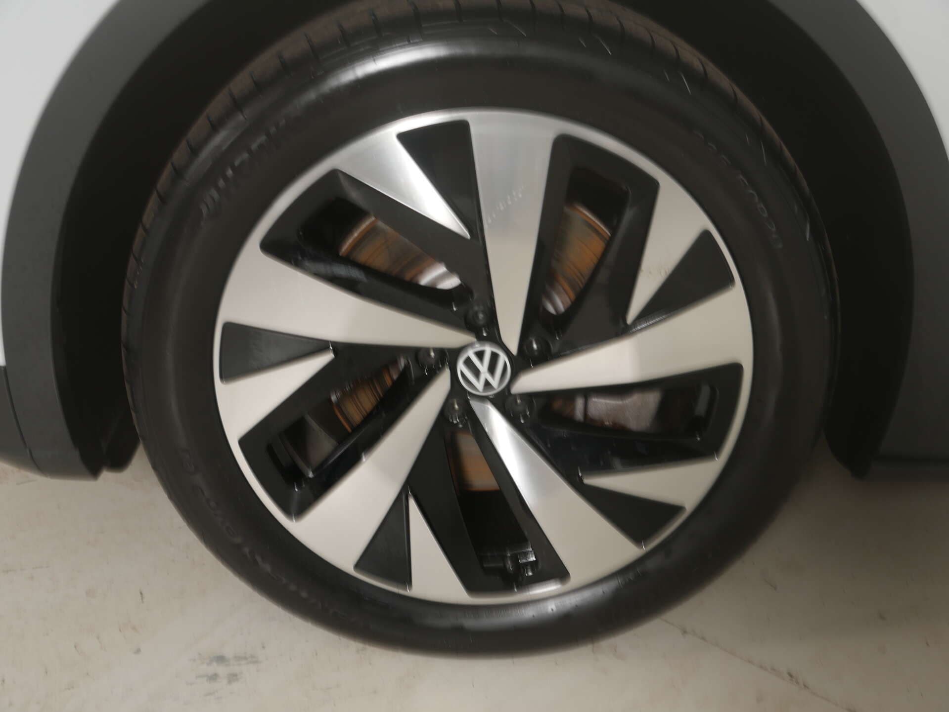 VOLKSWAGEN ID.4, photo 7 sur 17