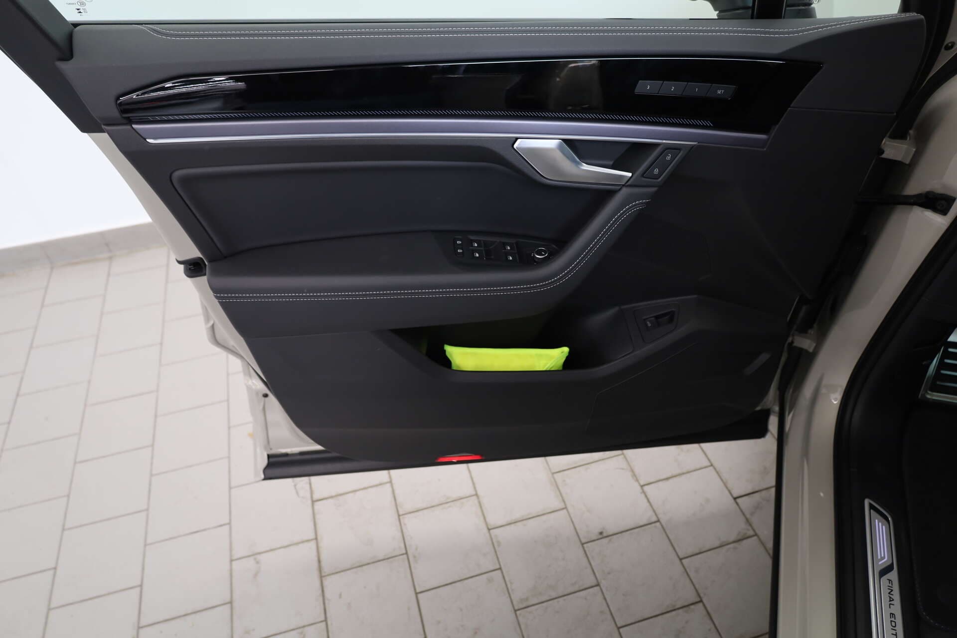 VOLKSWAGEN Touareg, photo 12 sur 17