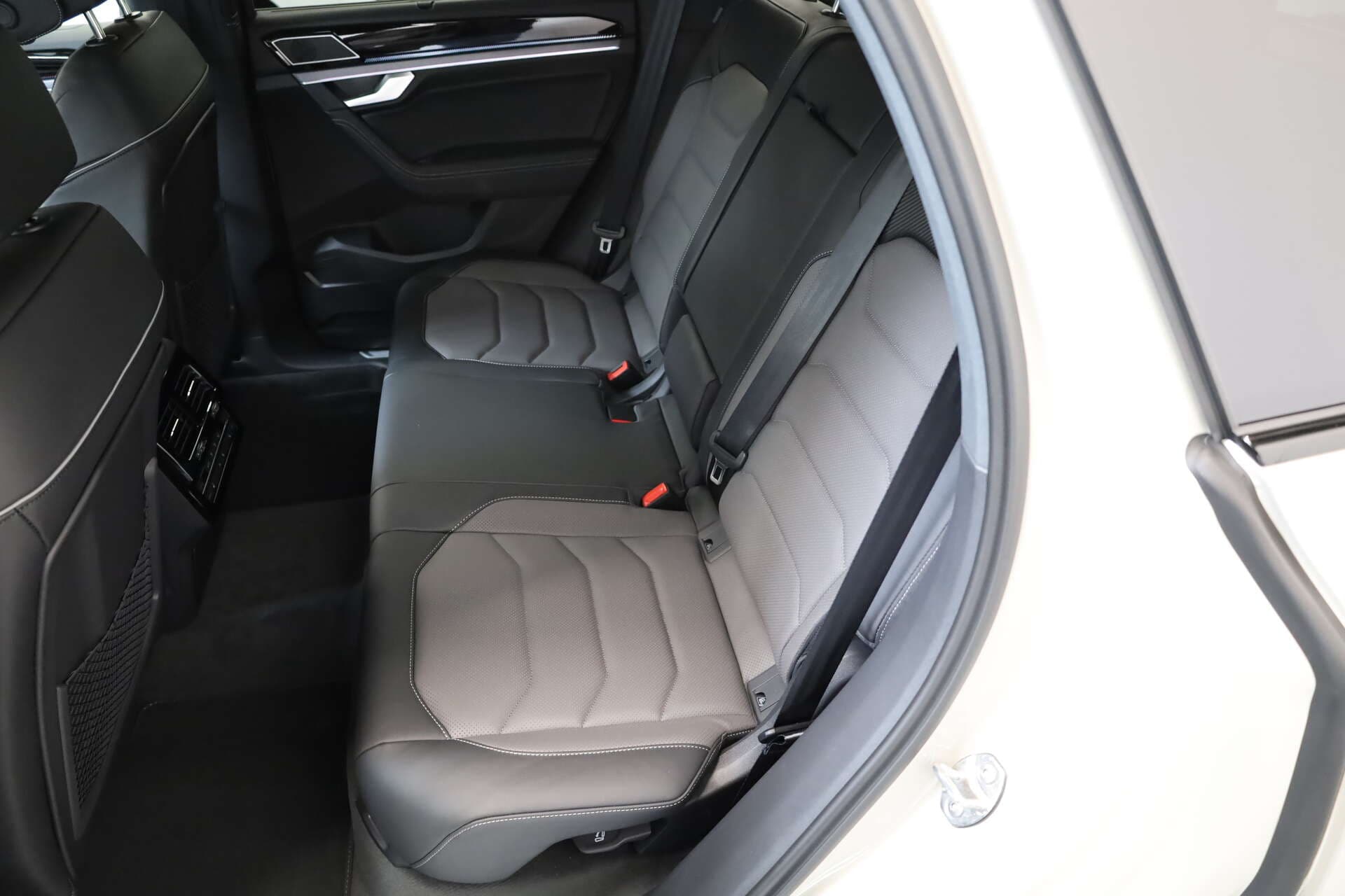 VOLKSWAGEN Touareg, photo 13 sur 17