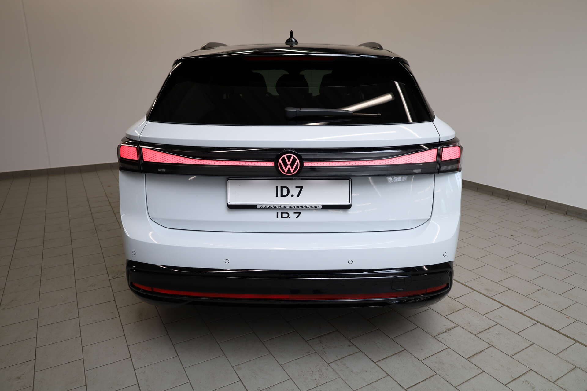 VOLKSWAGEN ID.7 Tourer, photo 3 sur 17