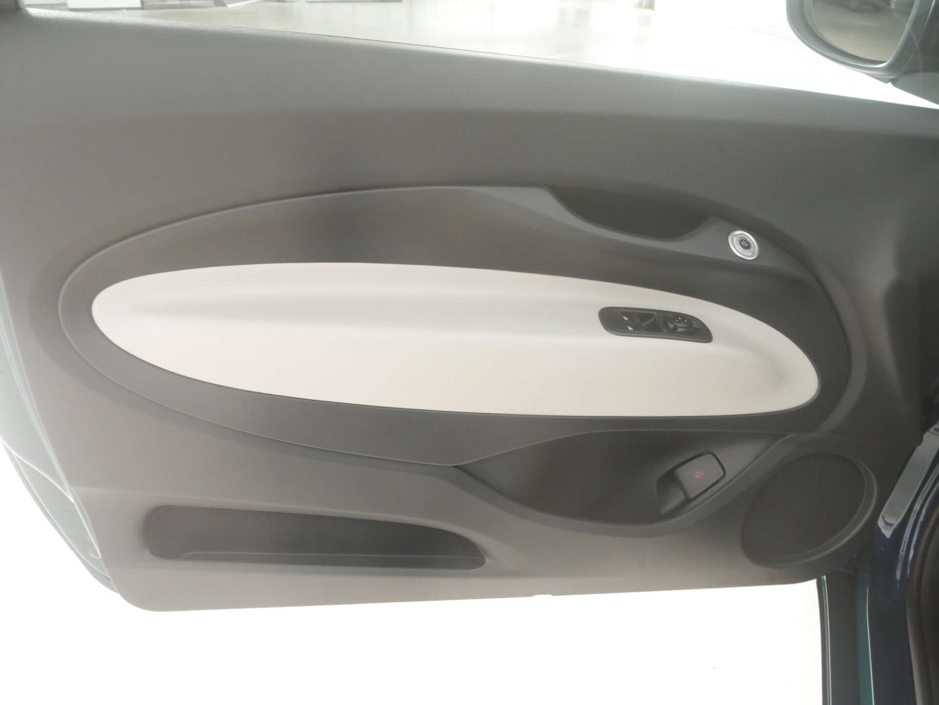 FIAT 500 Hybrid Cabrio, photo 13 sur 17