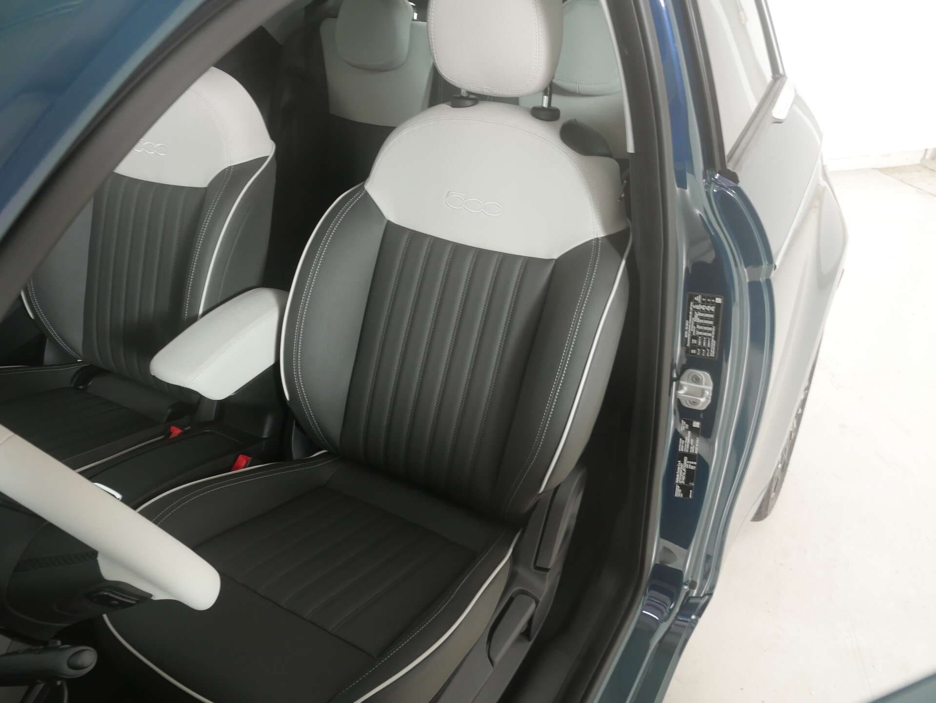 FIAT 500 Hybrid Cabrio, photo 15 sur 17