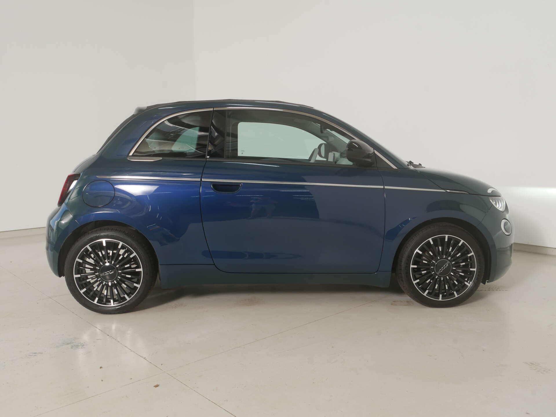 FIAT 500 Hybrid Cabrio, photo 6 sur 17