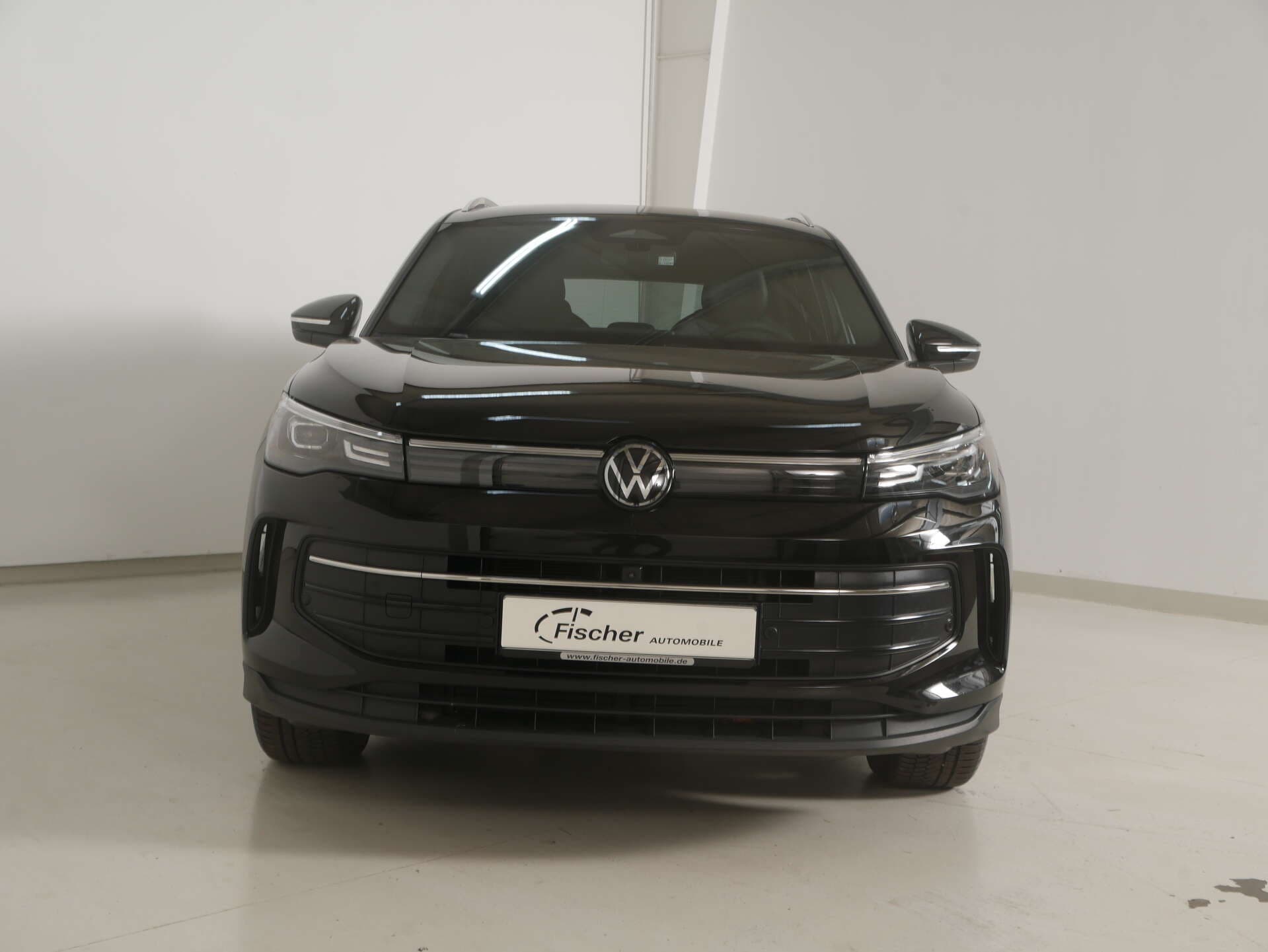 VOLKSWAGEN Tiguan, photo 1 sur 17
