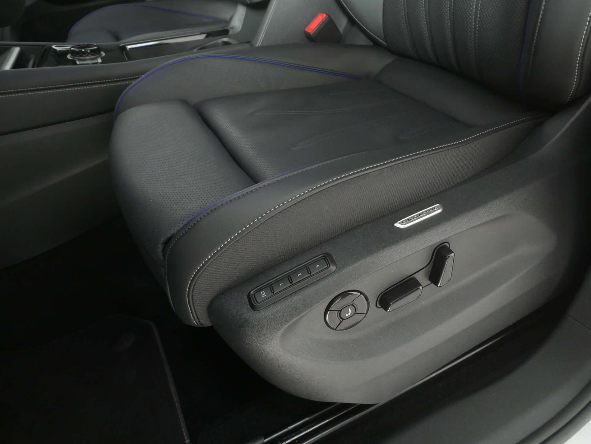 VOLKSWAGEN Tiguan, photo 9 sur 17