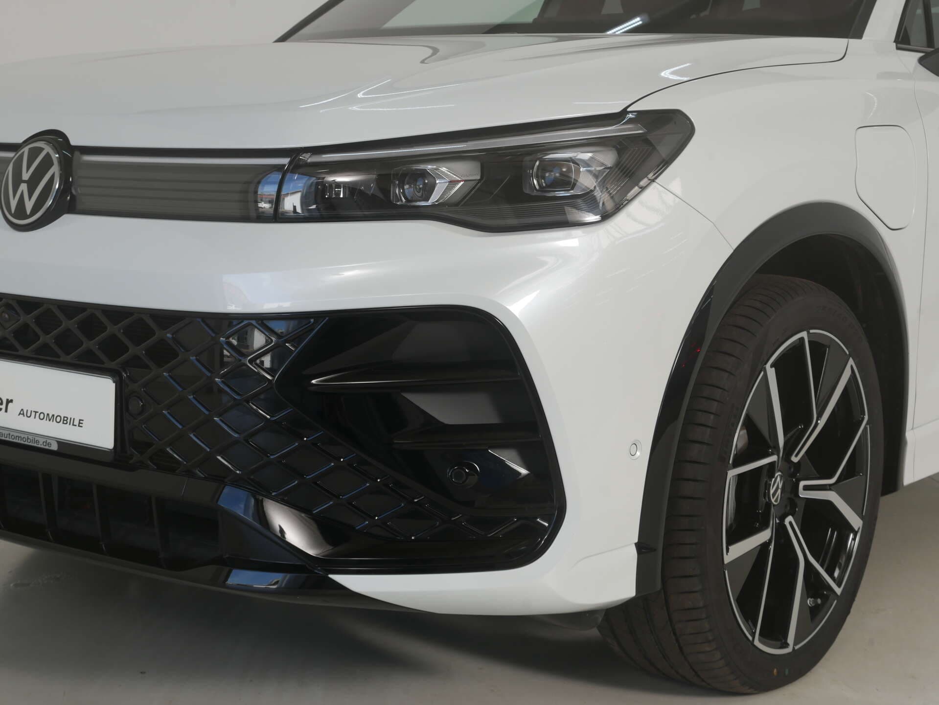 VOLKSWAGEN Tiguan, photo 2 sur 17