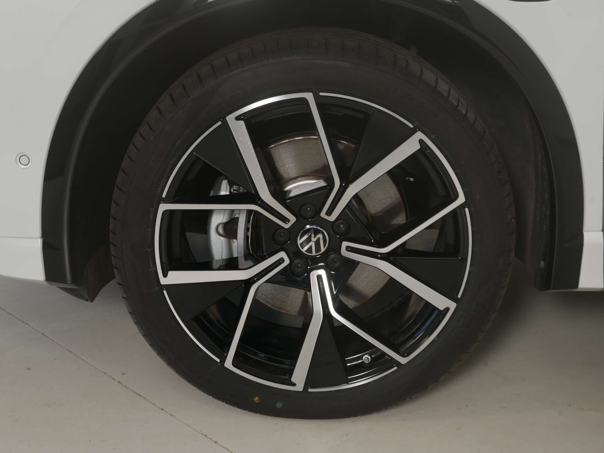 VOLKSWAGEN Tiguan, photo 3 sur 17