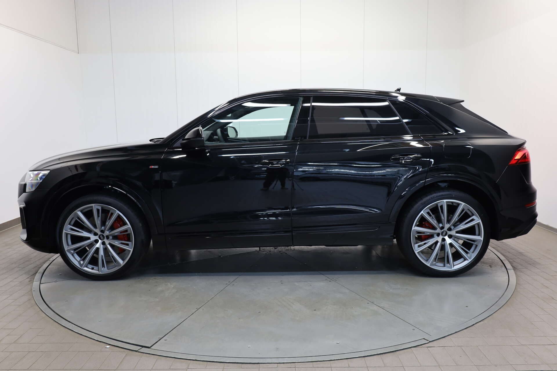AUDI Q8, photo 4 sur 17