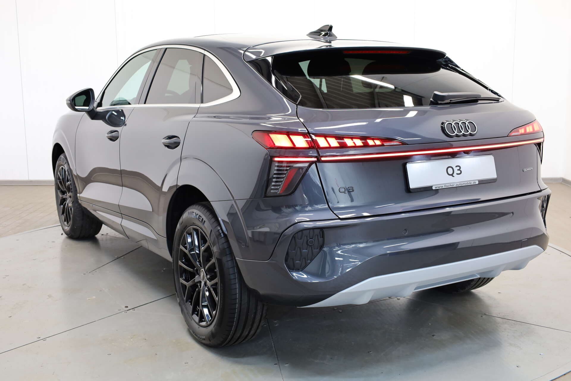 AUDI Q3 Sportback, photo 2 sur 17