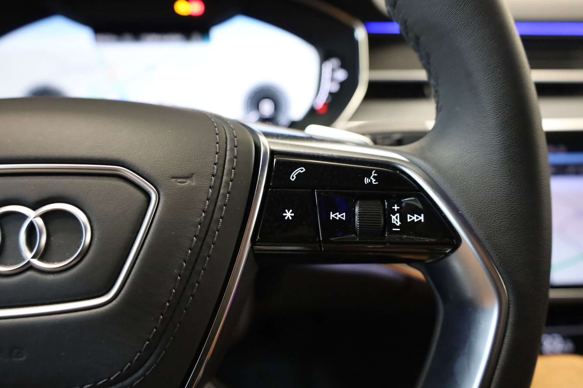 AUDI A8, photo 15 sur 17
