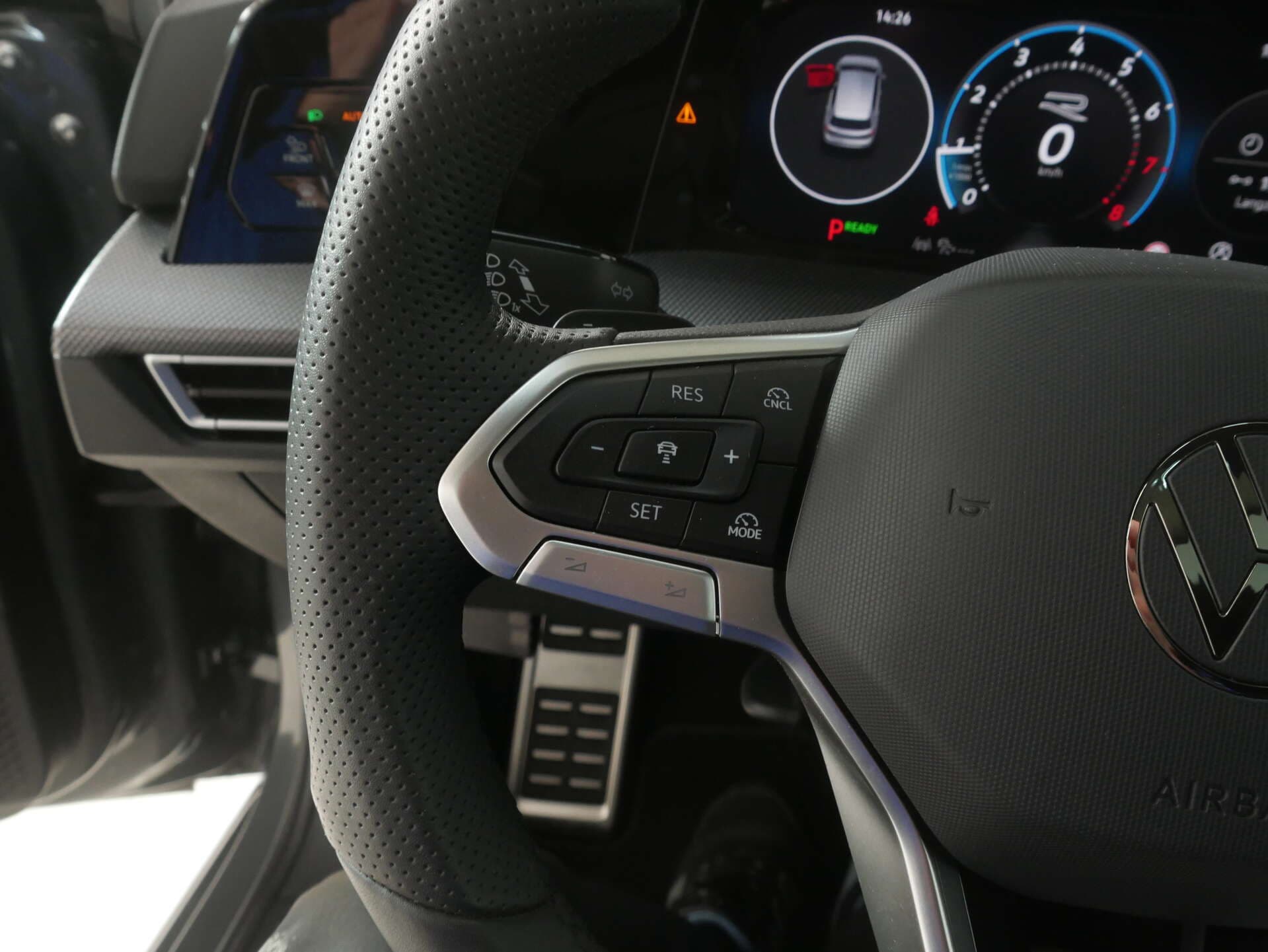 VOLKSWAGEN Golf, photo 16 sur 17