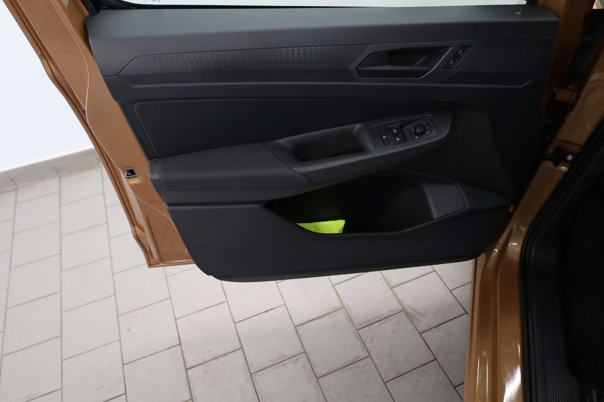 VOLKSWAGEN NUTZFAHRZEUGE Caddy, photo 13 sur 16