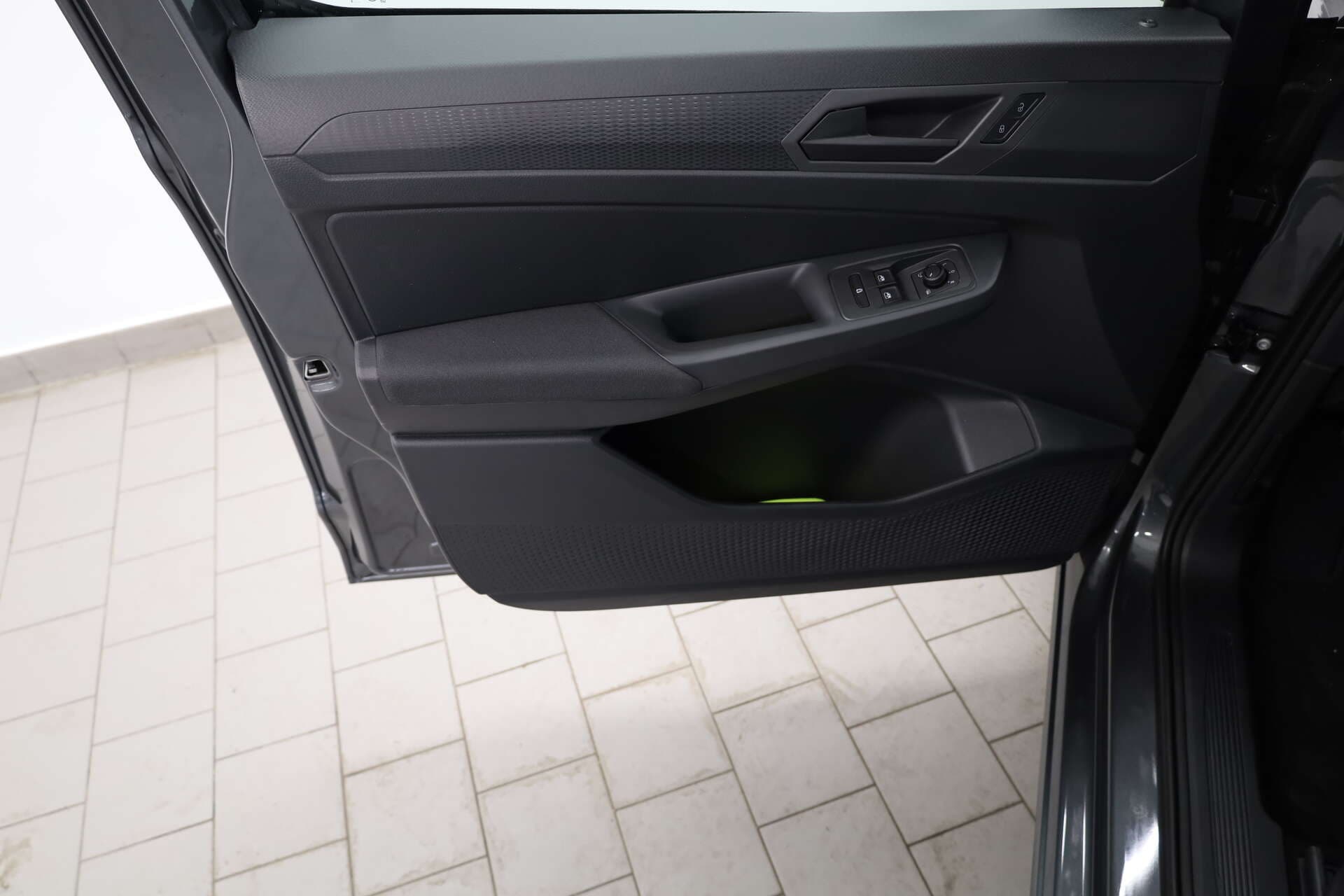 VOLKSWAGEN NUTZFAHRZEUGE Caddy, photo 13 sur 16