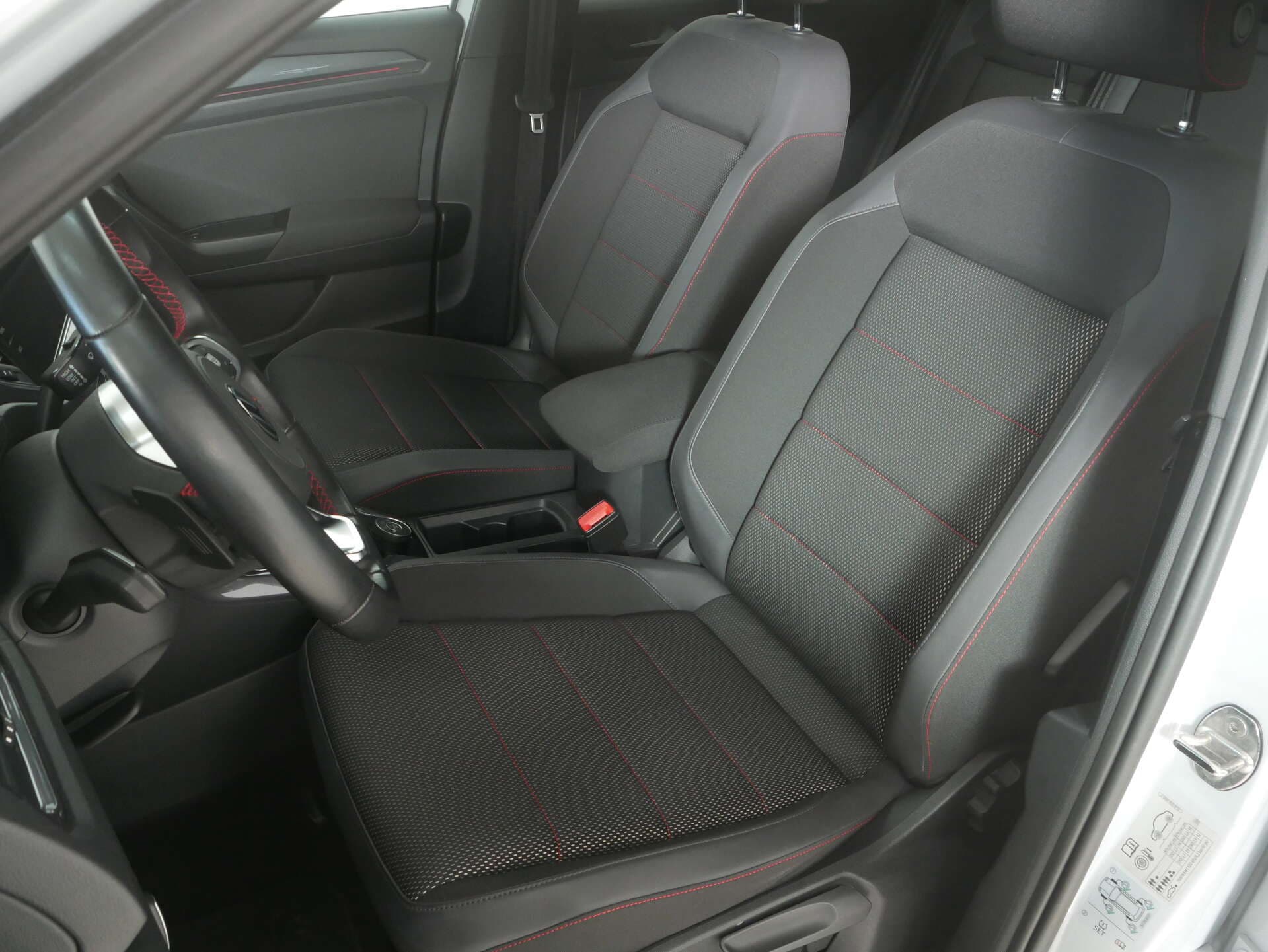 VOLKSWAGEN T-Roc, photo 9 sur 17