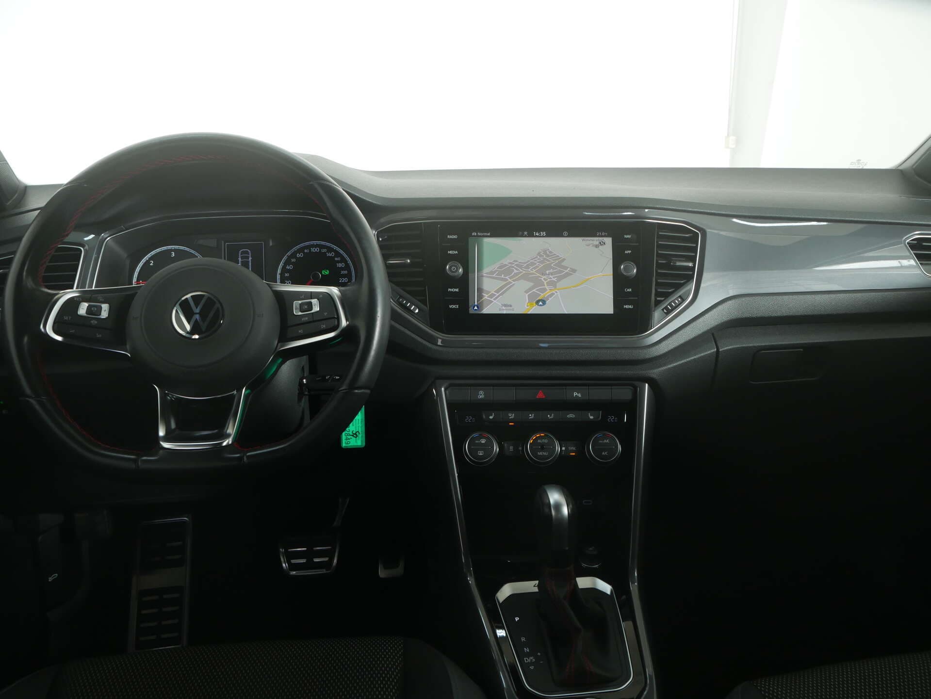 VOLKSWAGEN T-Roc, photo 11 sur 17