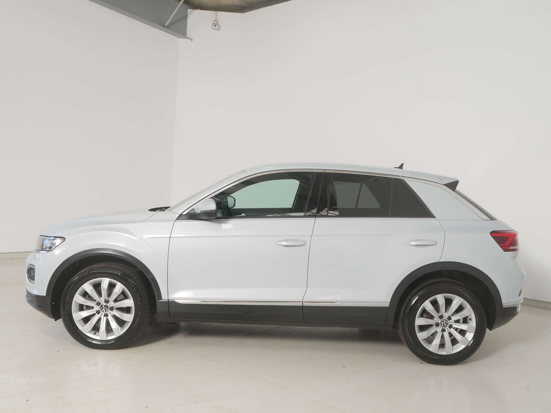 VOLKSWAGEN T-Roc, photo 2 sur 17
