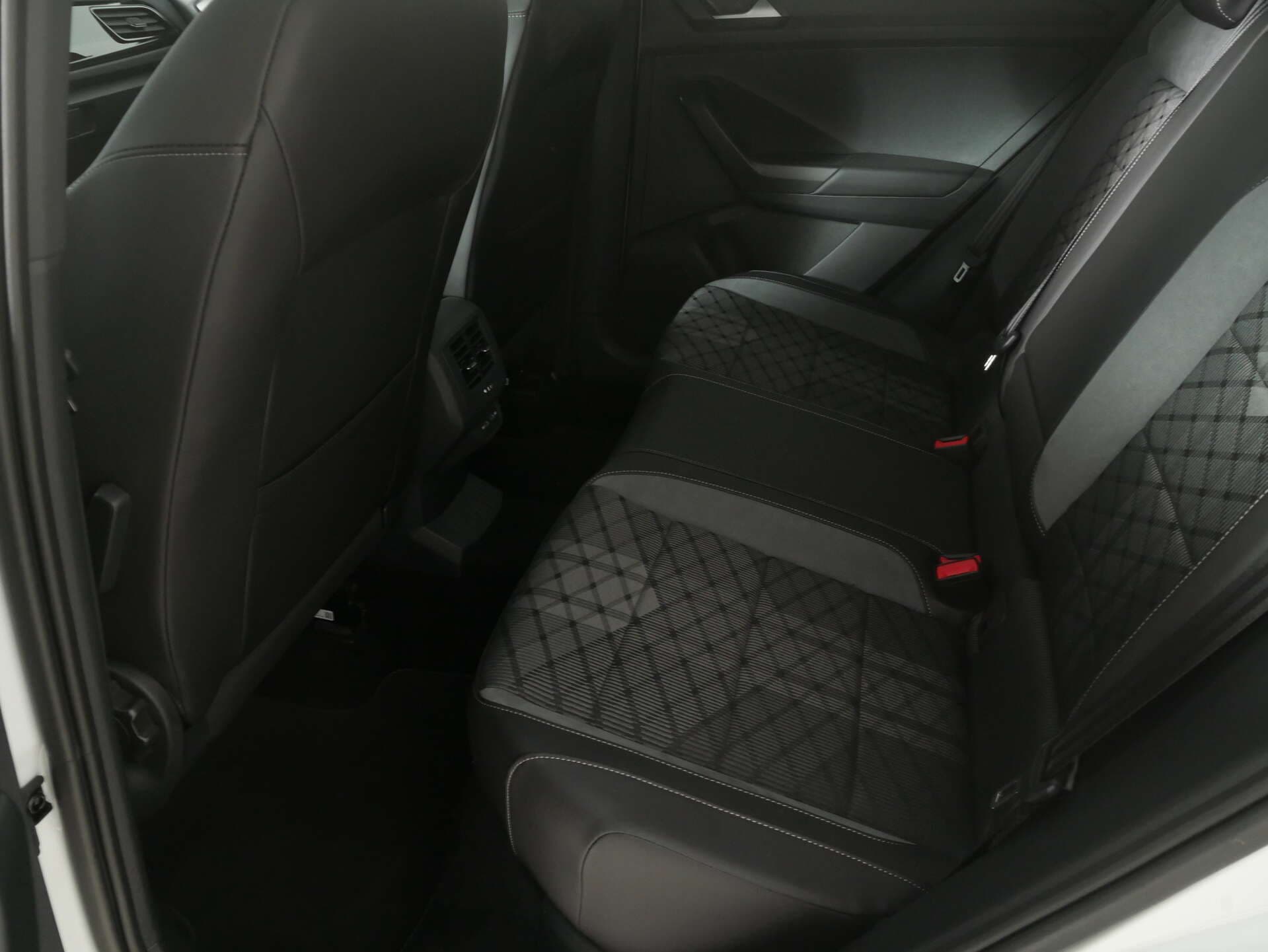 VOLKSWAGEN T-Roc, photo 14 sur 17
