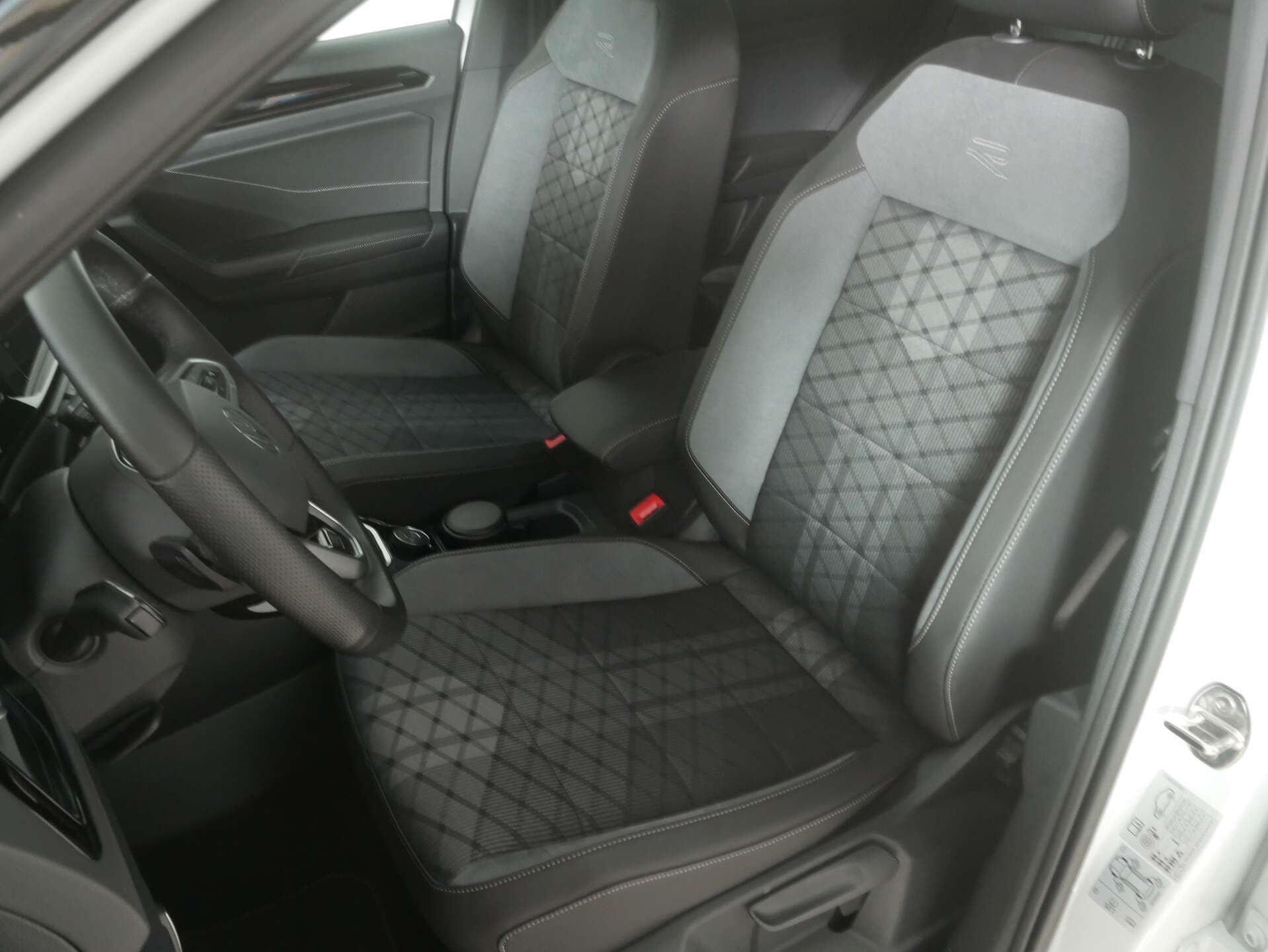VOLKSWAGEN T-Roc, photo 16 sur 17