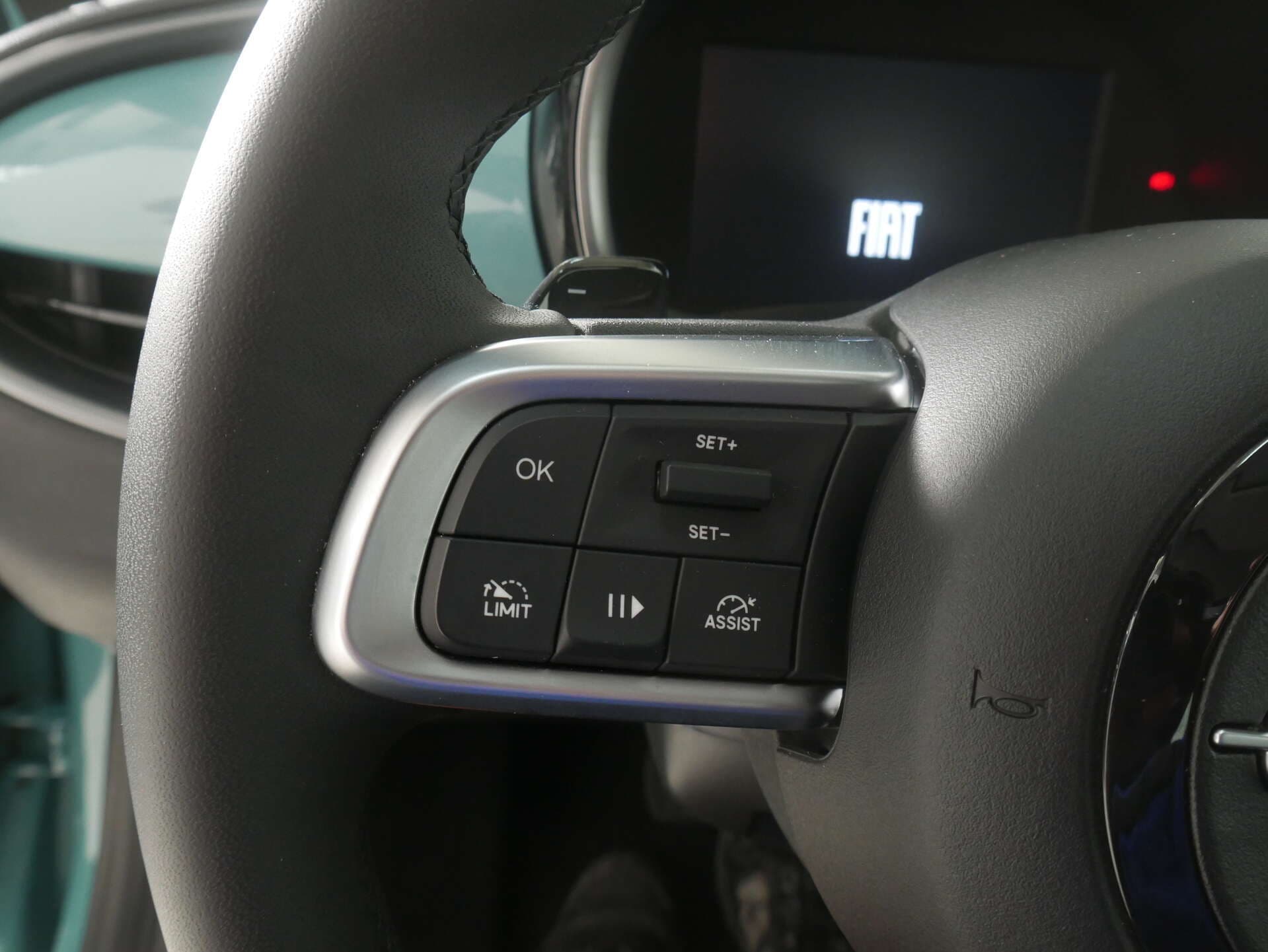 FIAT 600 hybrid, photo 10 sur 17