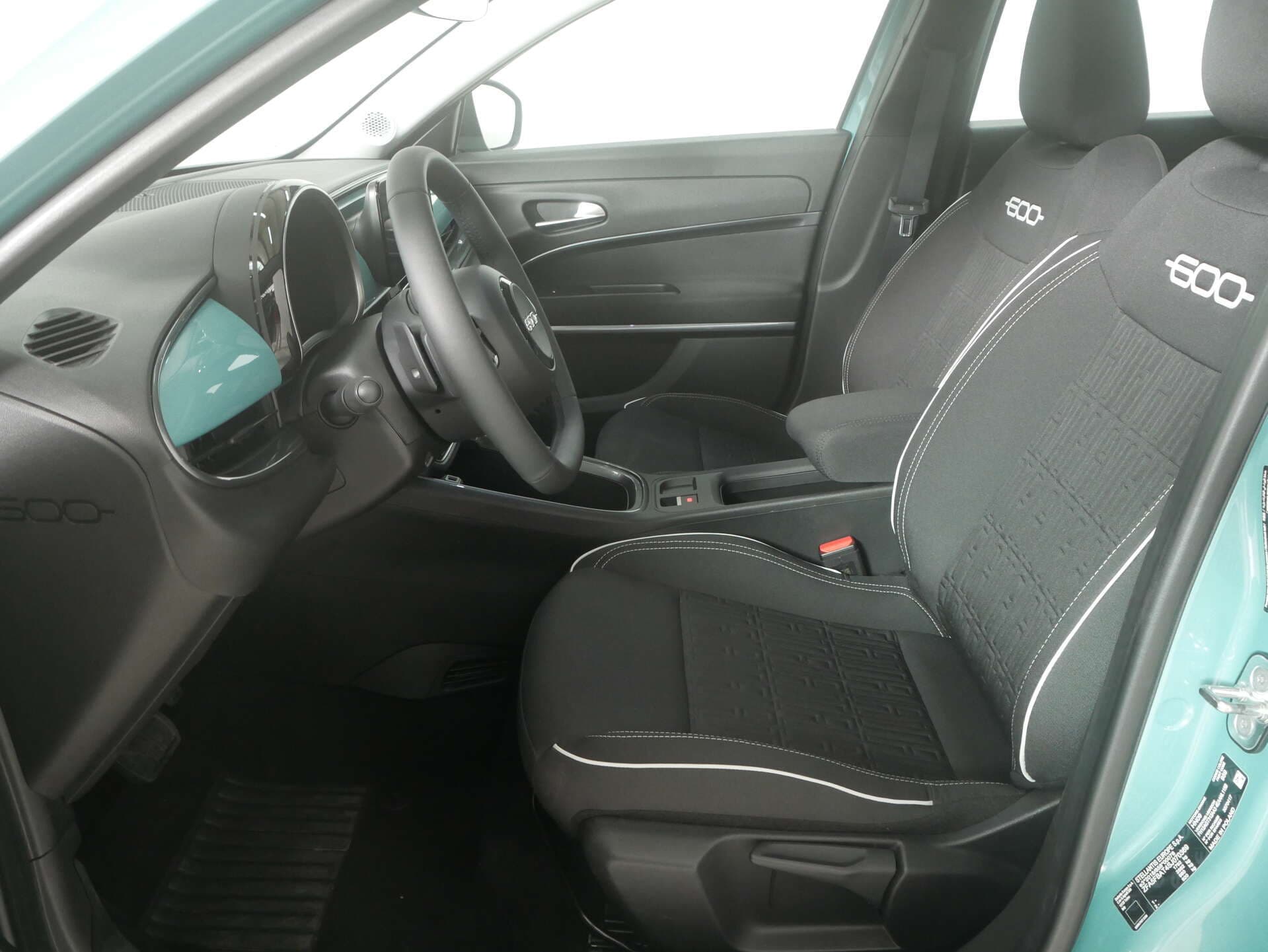 FIAT 600 hybrid, photo 13 sur 17