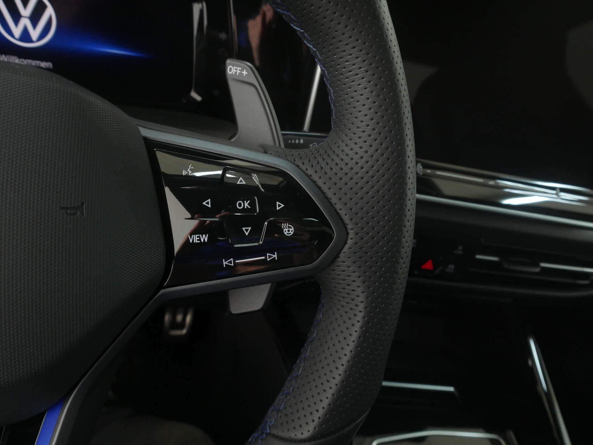 VOLKSWAGEN Golf, photo 11 sur 17