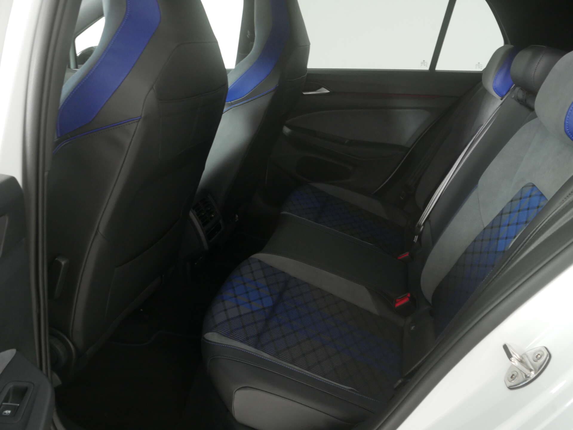 VOLKSWAGEN Golf, photo 16 sur 17