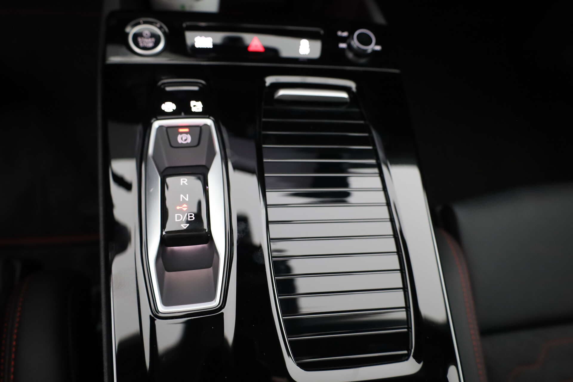 AUDI A6 Avant e-tron, photo 16 sur 17