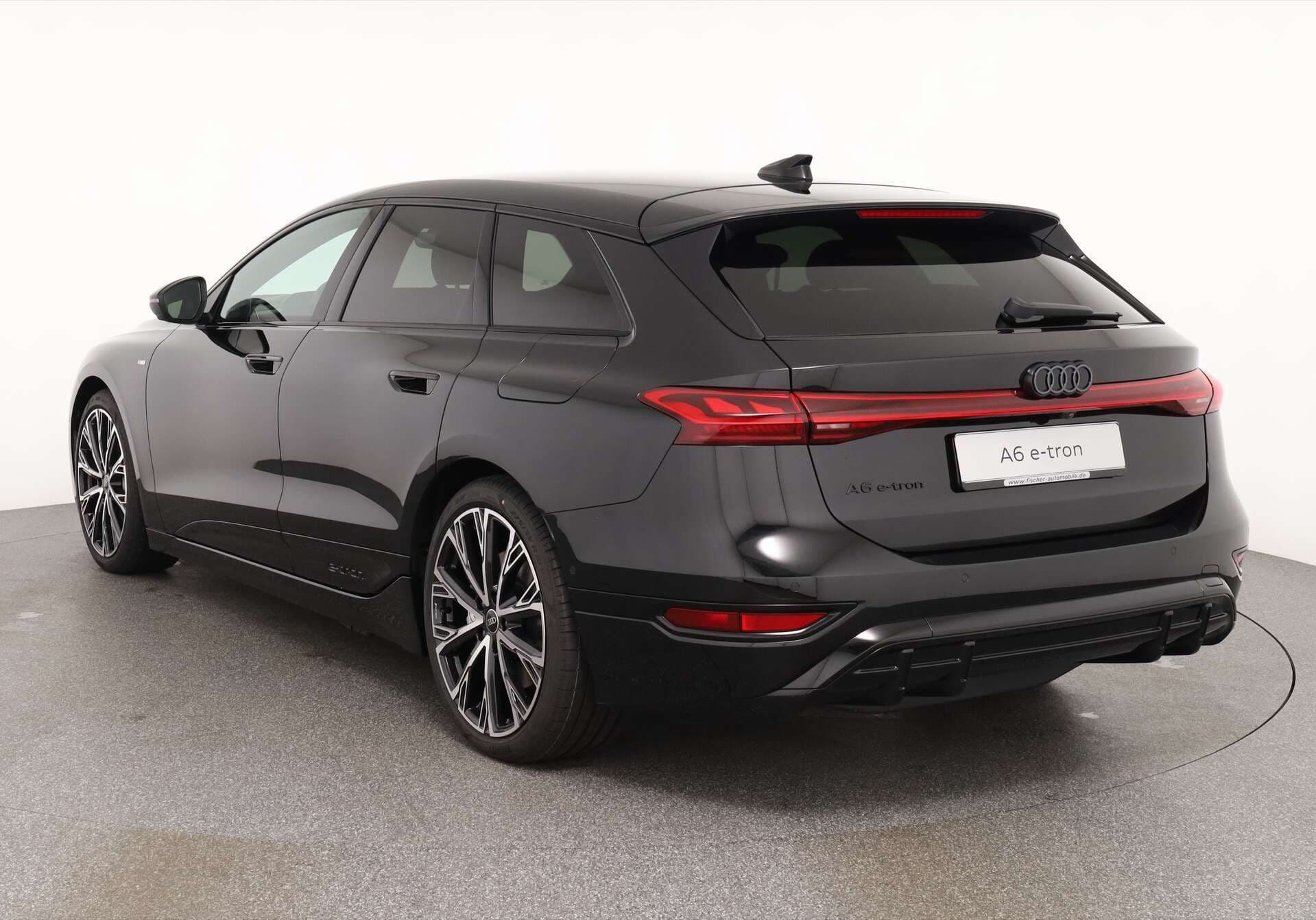 AUDI A6 Avant e-tron, photo 3 sur 17