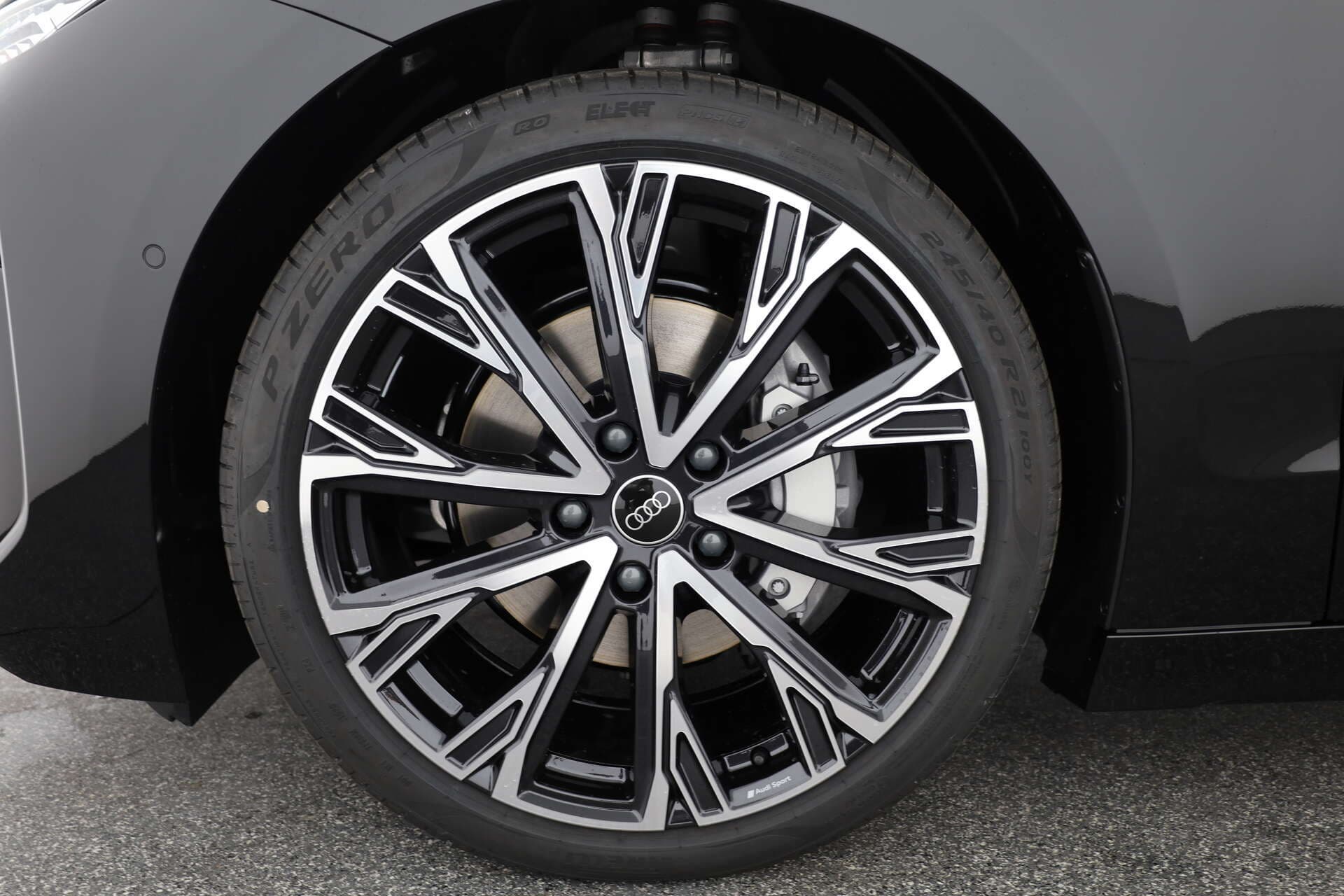AUDI A6 Avant e-tron, photo 7 sur 17