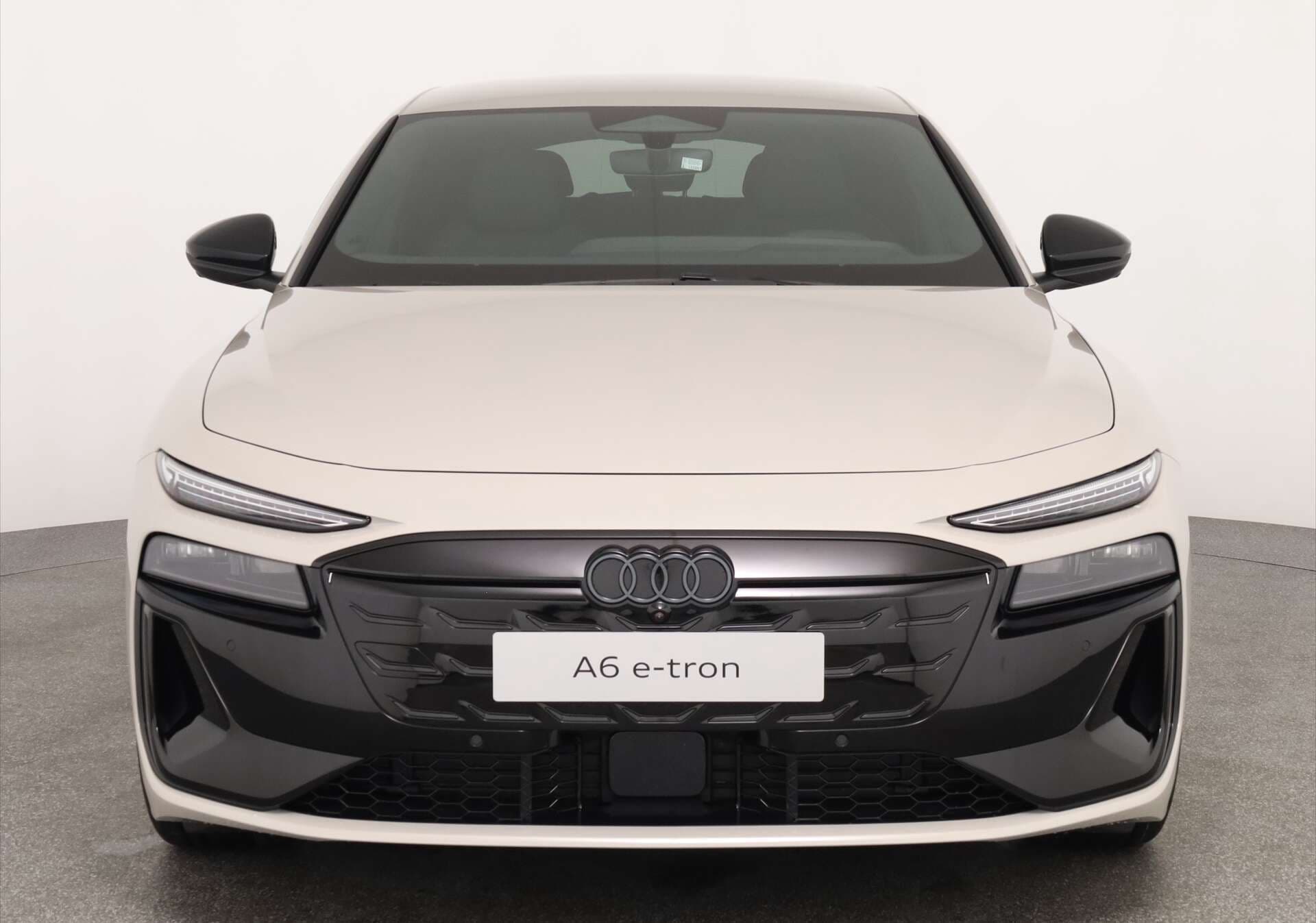 AUDI A6 Avant e-tron, photo 2 sur 17