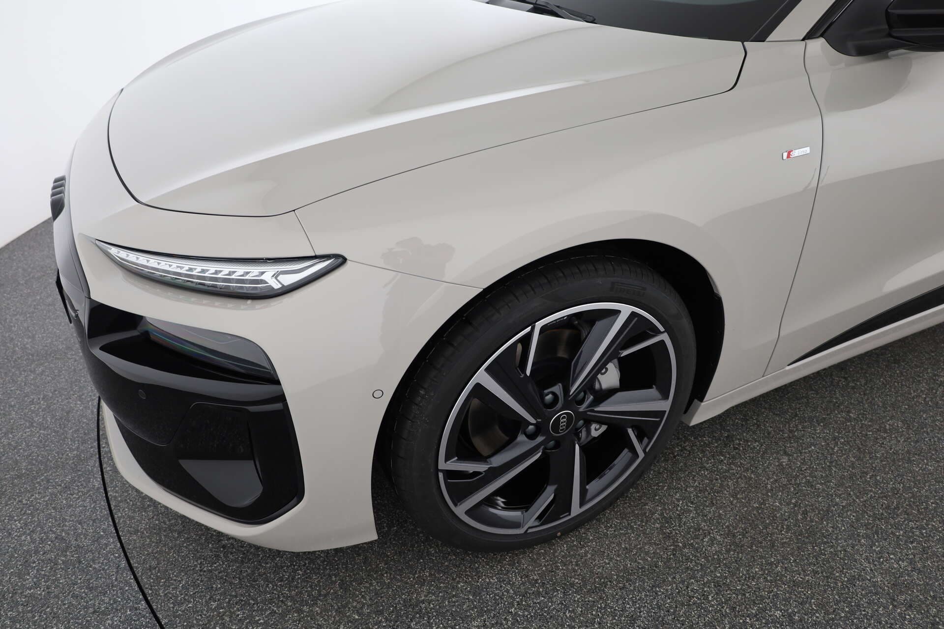 AUDI A6 Avant e-tron, photo 6 sur 17