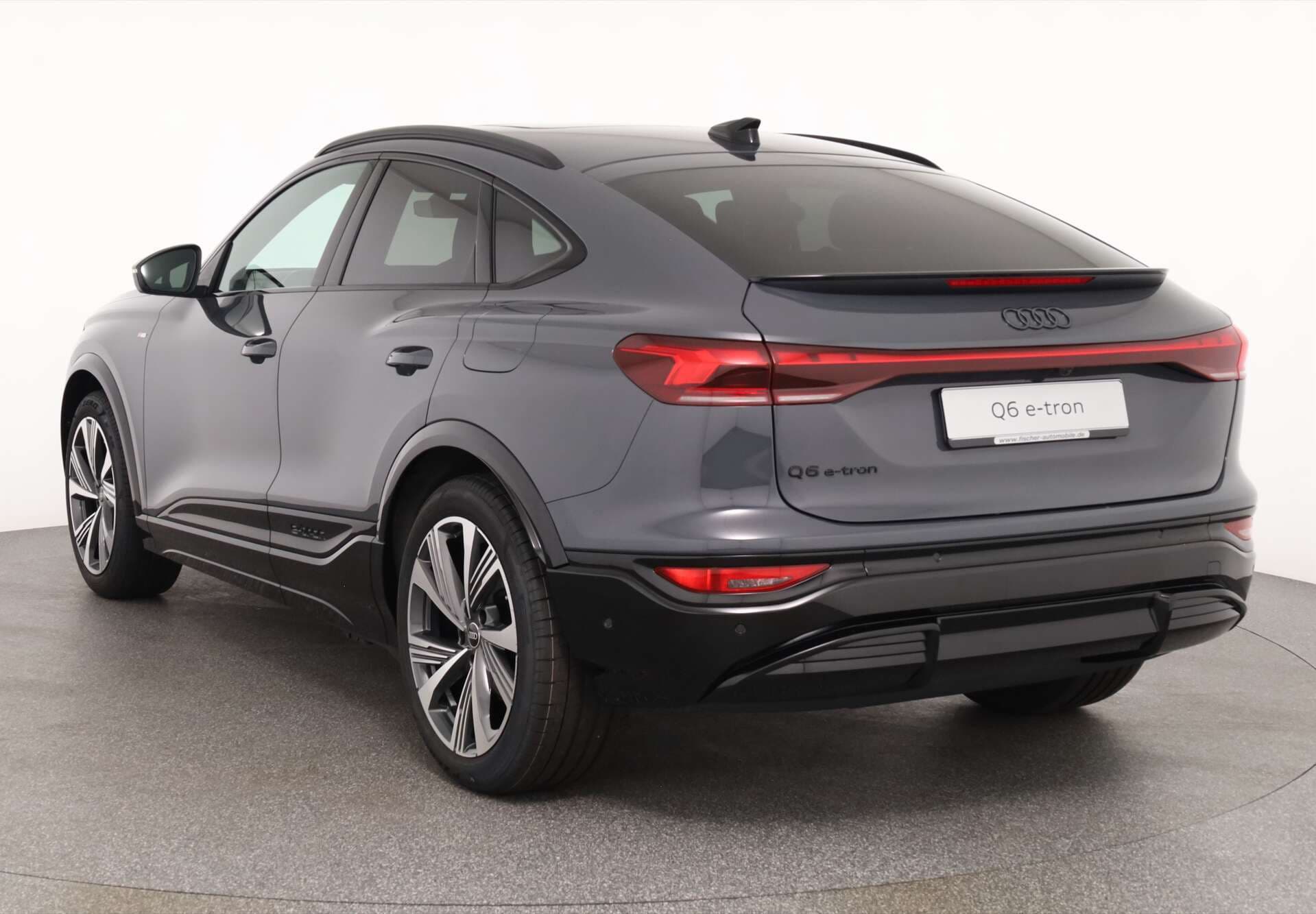 AUDI Q6 Sportback, photo 3 sur 17
