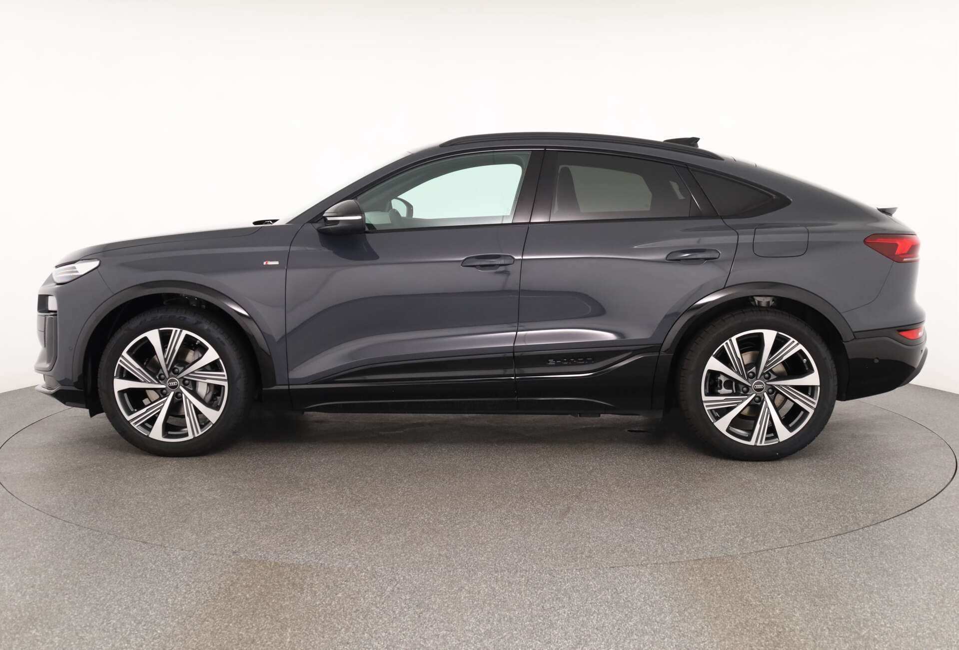 AUDI Q6 Sportback, photo 4 sur 17