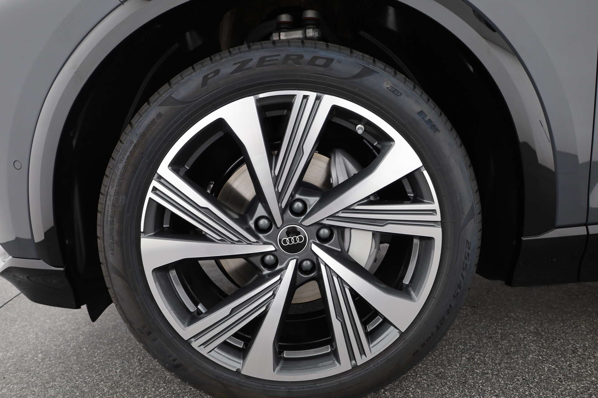 AUDI Q6 Sportback, photo 7 sur 17