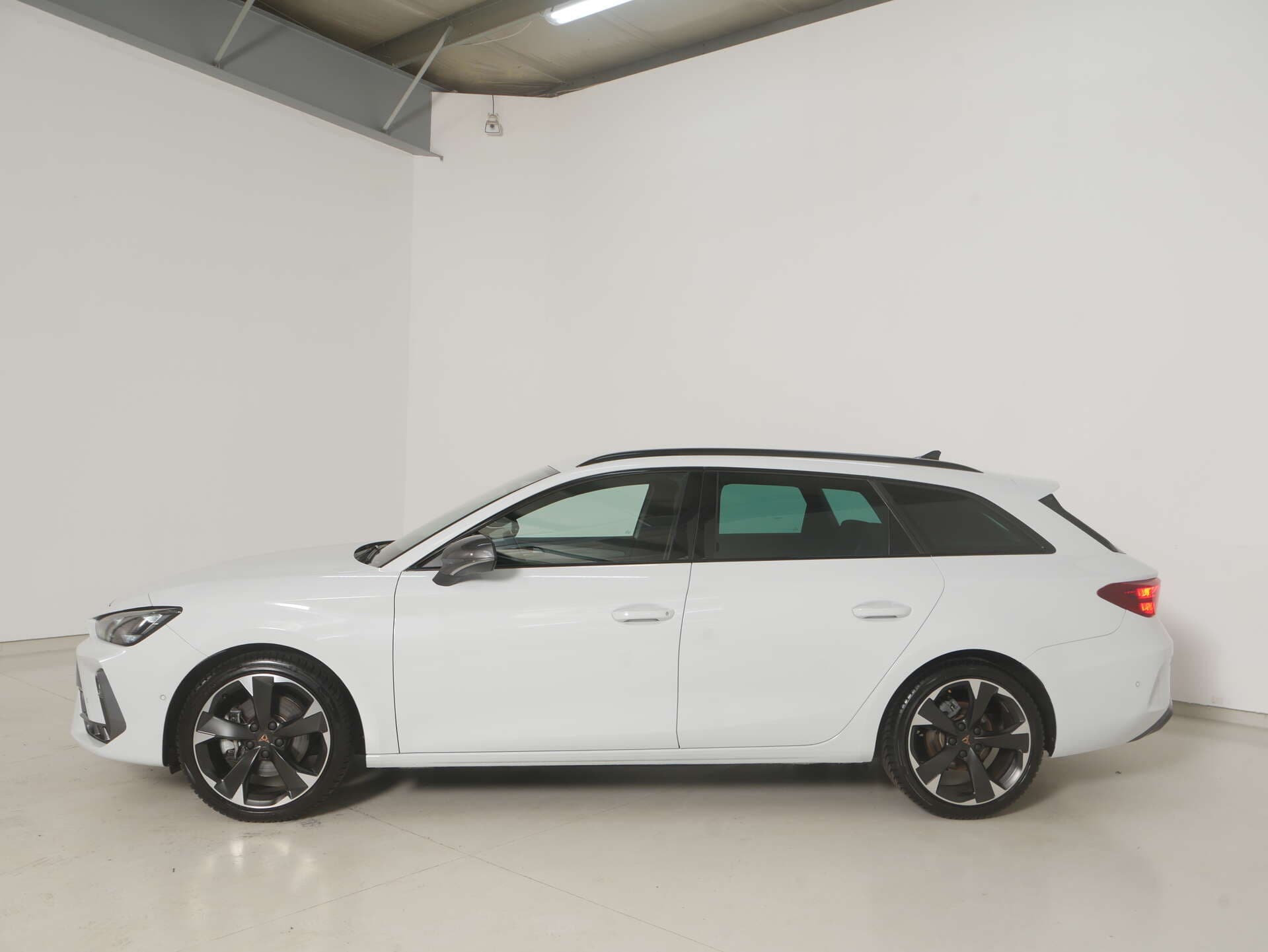 CUPRA Leon Sportstourer, photo 2 sur 17