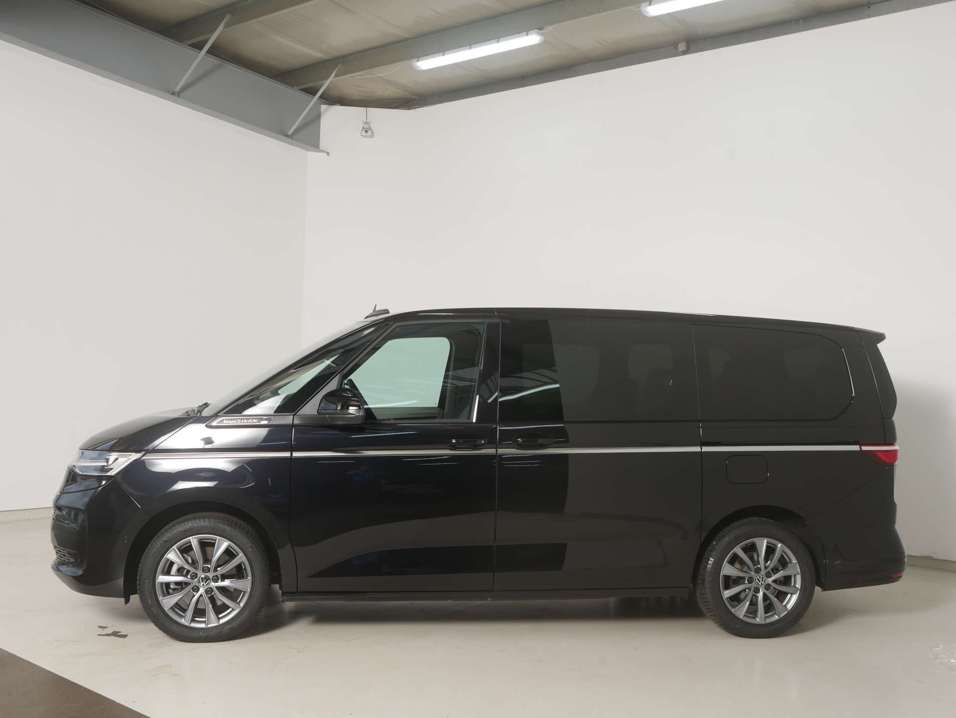 VOLKSWAGEN NUTZFAHRZEUGE T7 Multivan LÜ, photo 3 sur 17