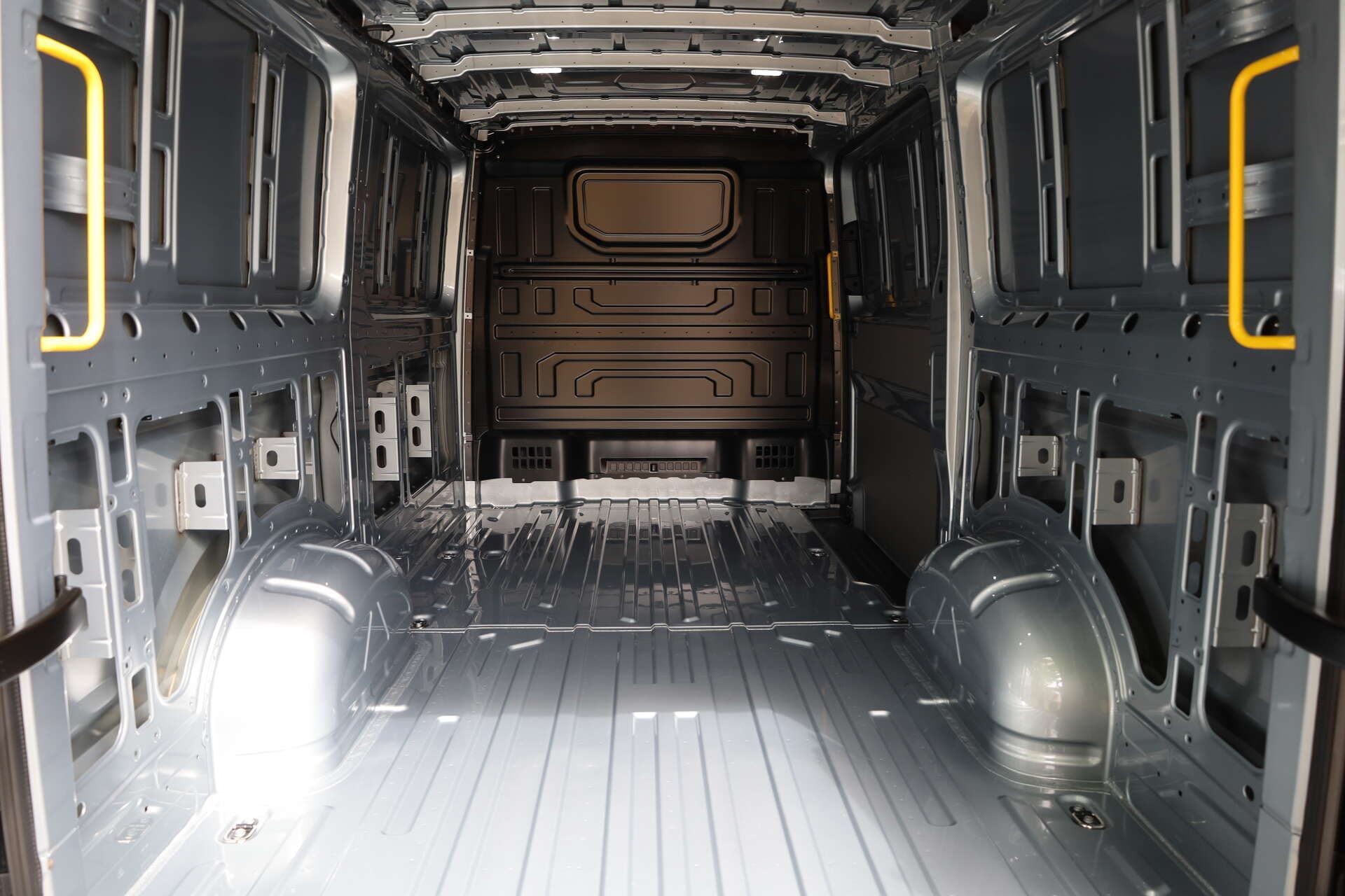 VOLKSWAGEN NUTZFAHRZEUGE Crafter 35, photo 10 sur 17