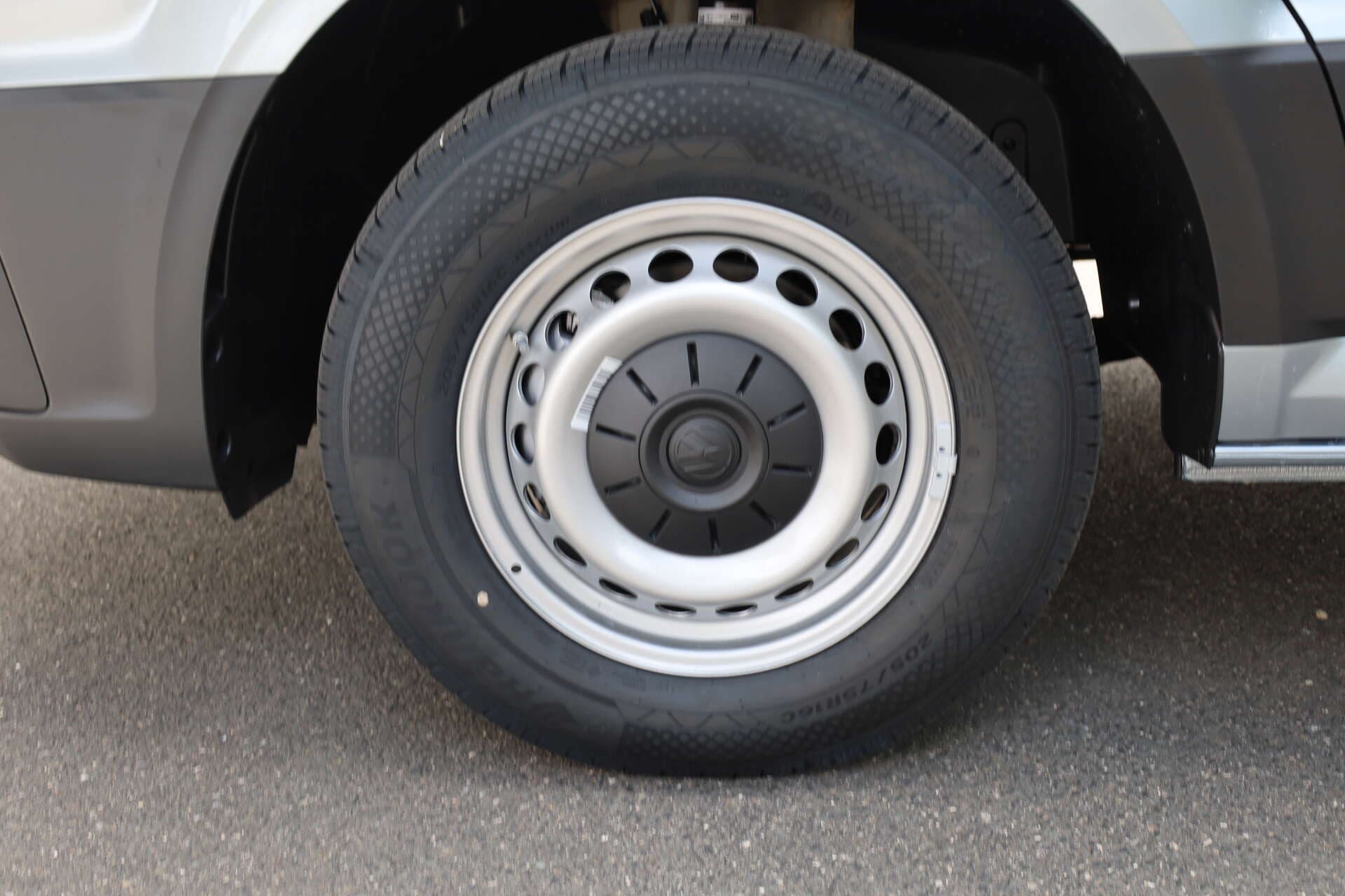 VOLKSWAGEN NUTZFAHRZEUGE Crafter 35, photo 6 sur 17