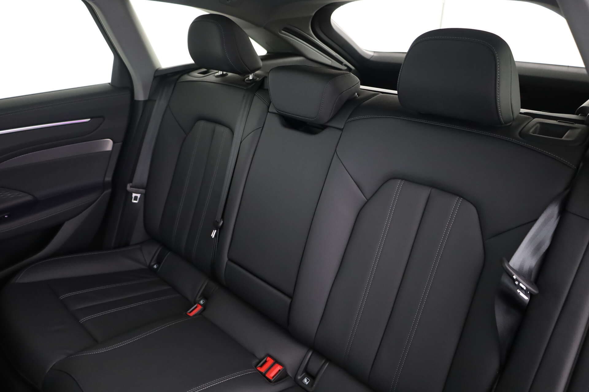 AUDI A6 Avant, photo 10 sur 14