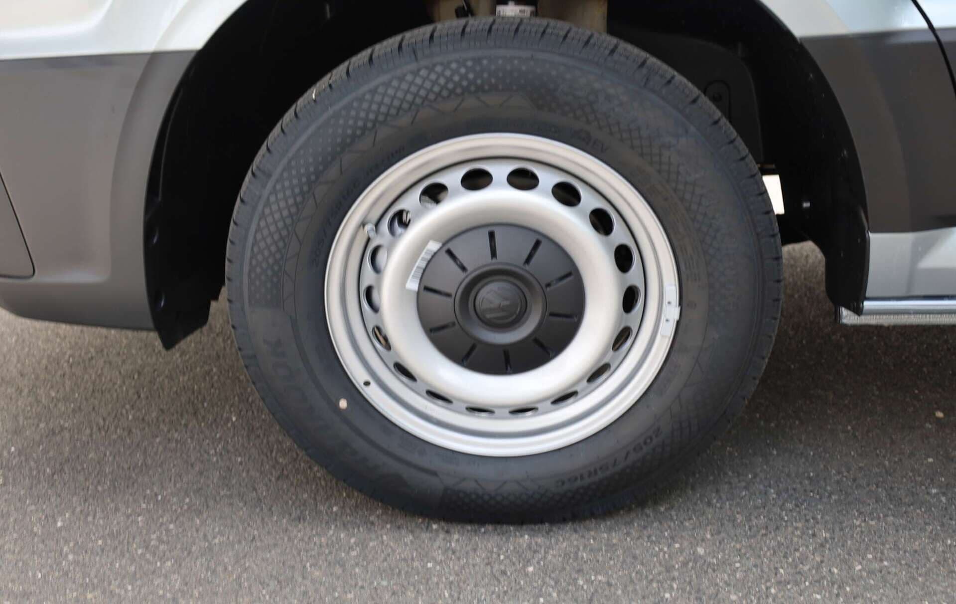 VOLKSWAGEN NUTZFAHRZEUGE Crafter 35, photo 6 sur 17