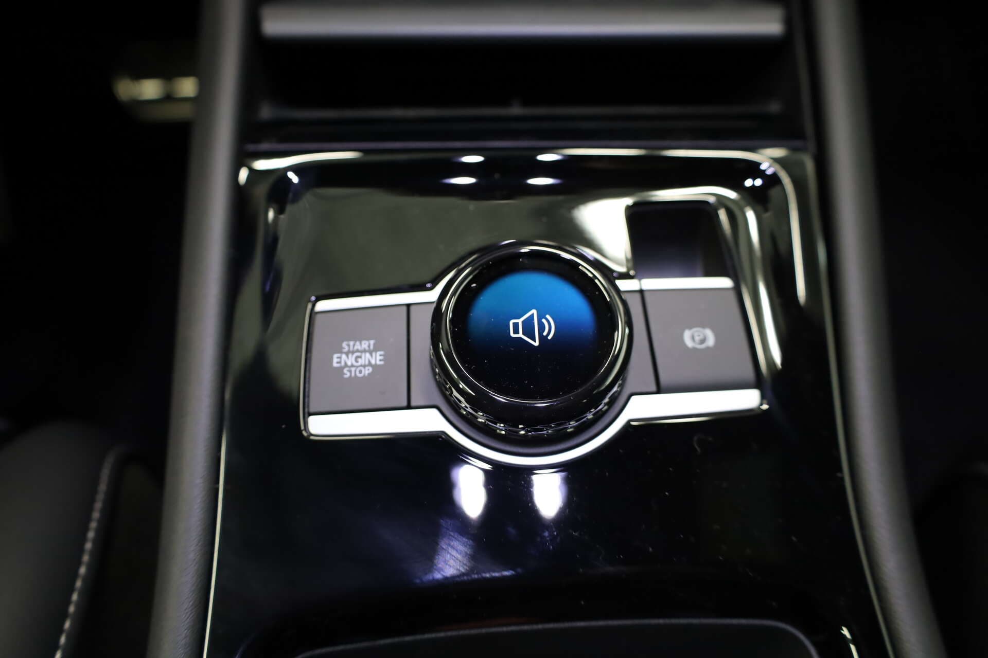 VOLKSWAGEN Tiguan, photo 16 sur 17