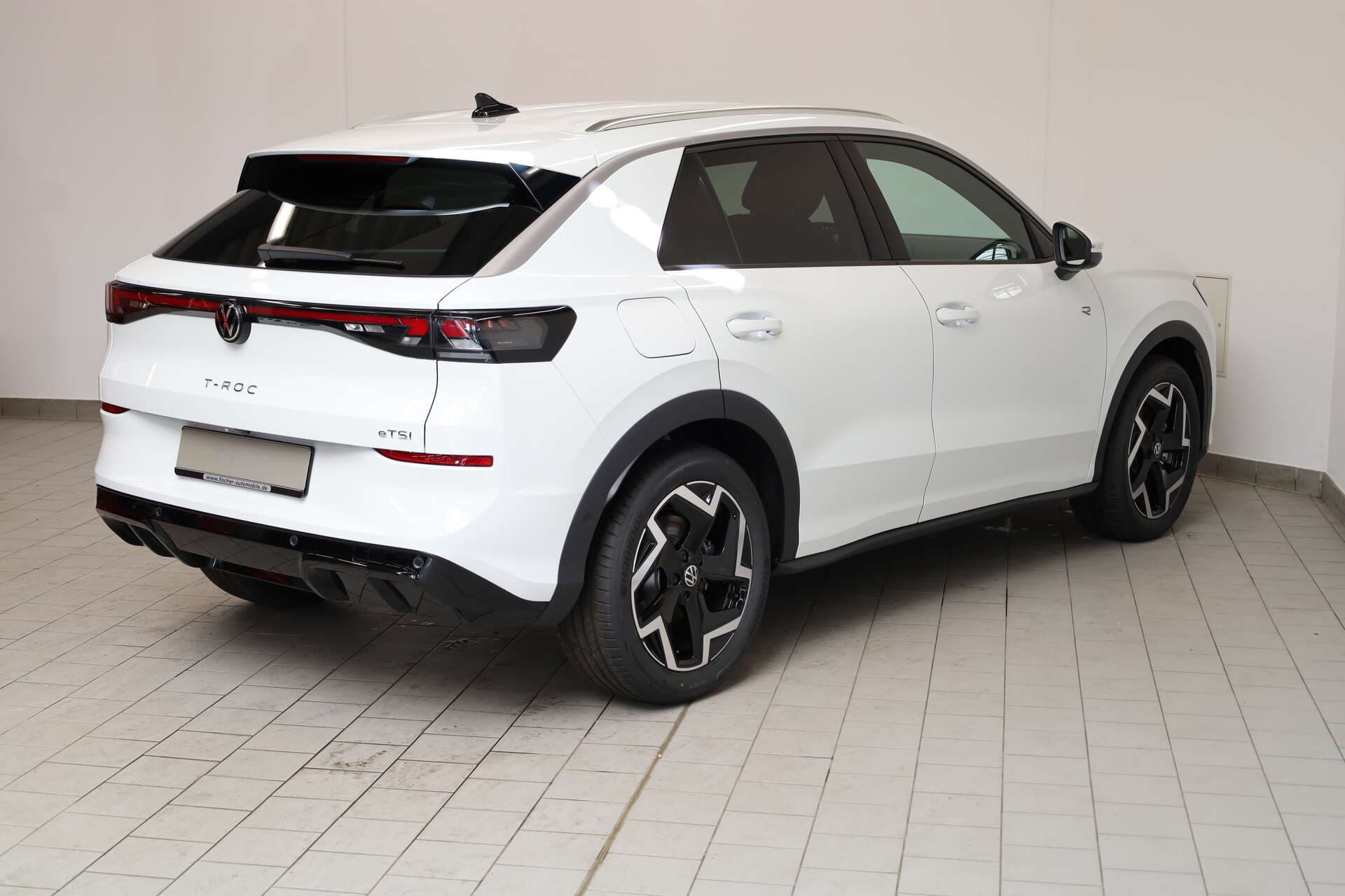VOLKSWAGEN T-Roc, photo 2 sur 17